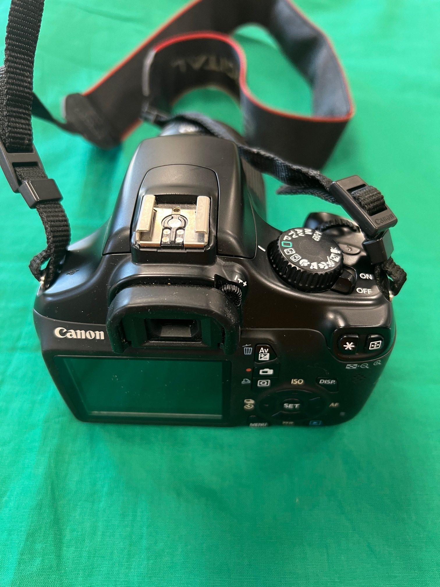 Canon 1100D fényképezőgép + 18-55 3,5-5,6 IS II., kiemelt kép