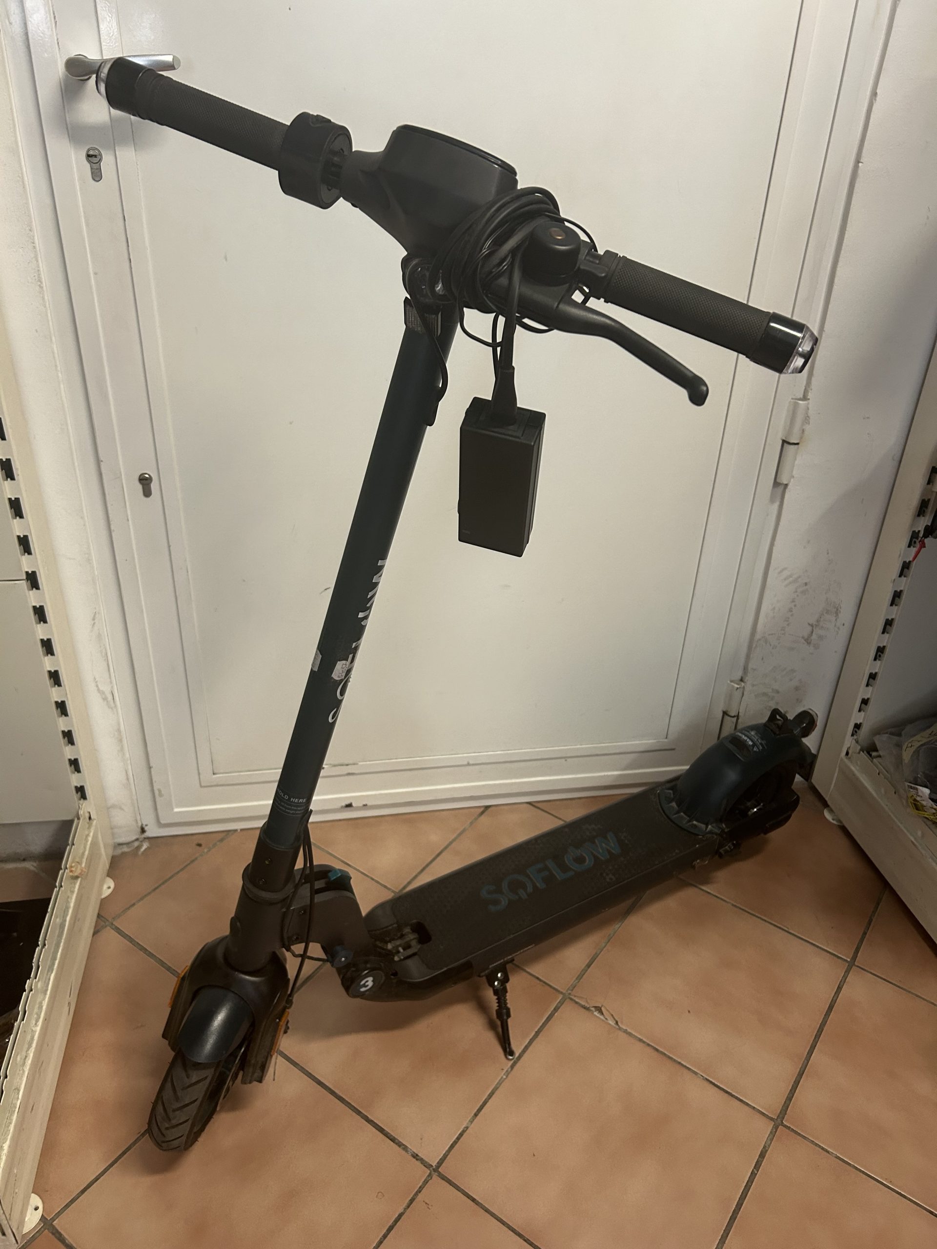 SOFLOW - SO3 Gen 2 Elektromos roller 23 km/h, kiemelt kép