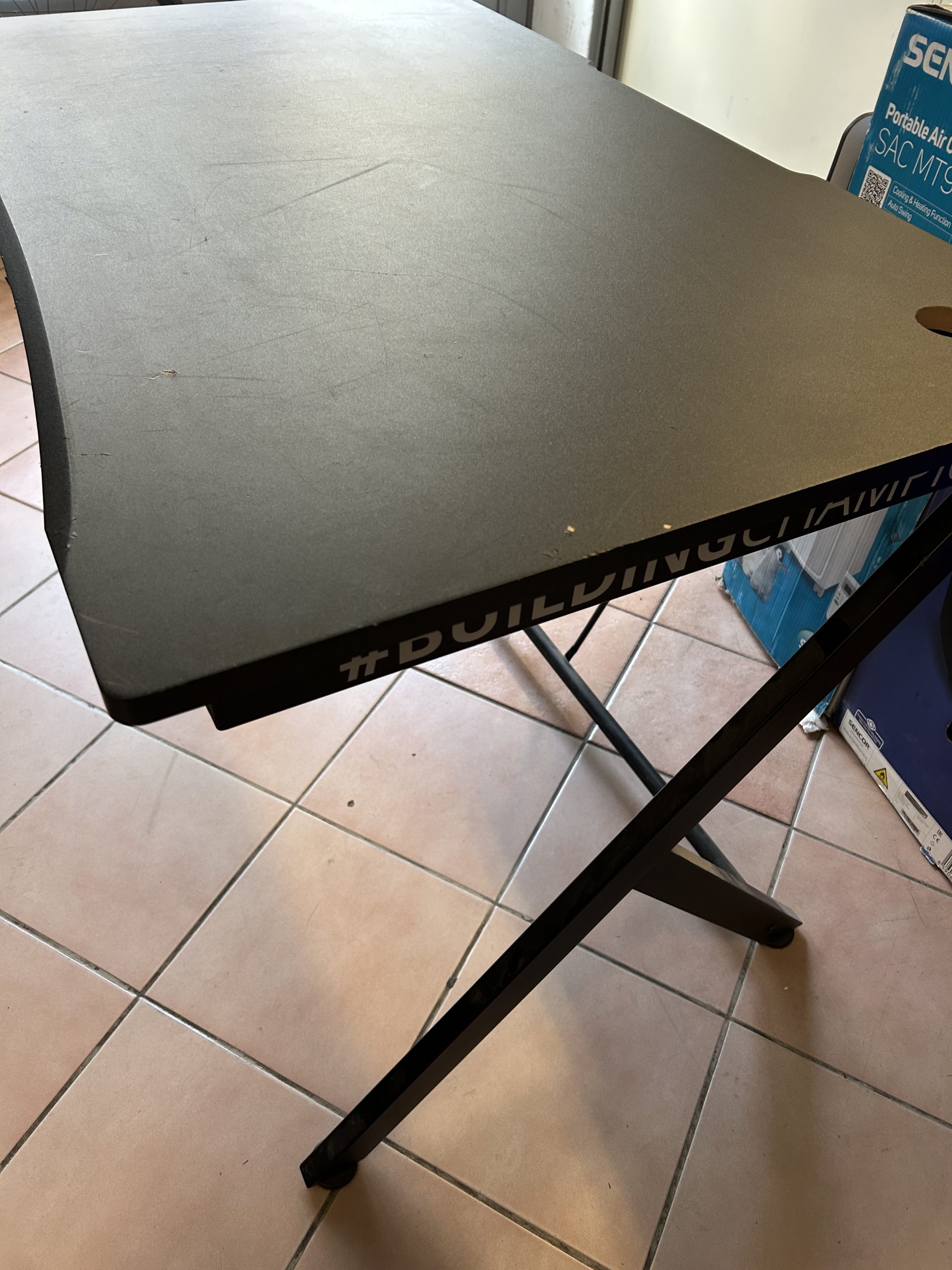 Trust GXT 711 Dominus gamer asztal, kiemelt kép