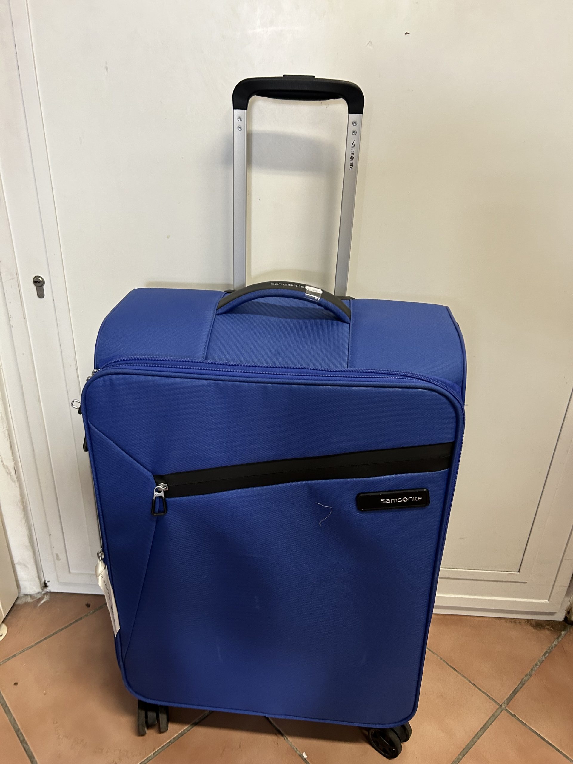 Új Samsonite számzáras, gurulós bőrönd, kiemelt kép