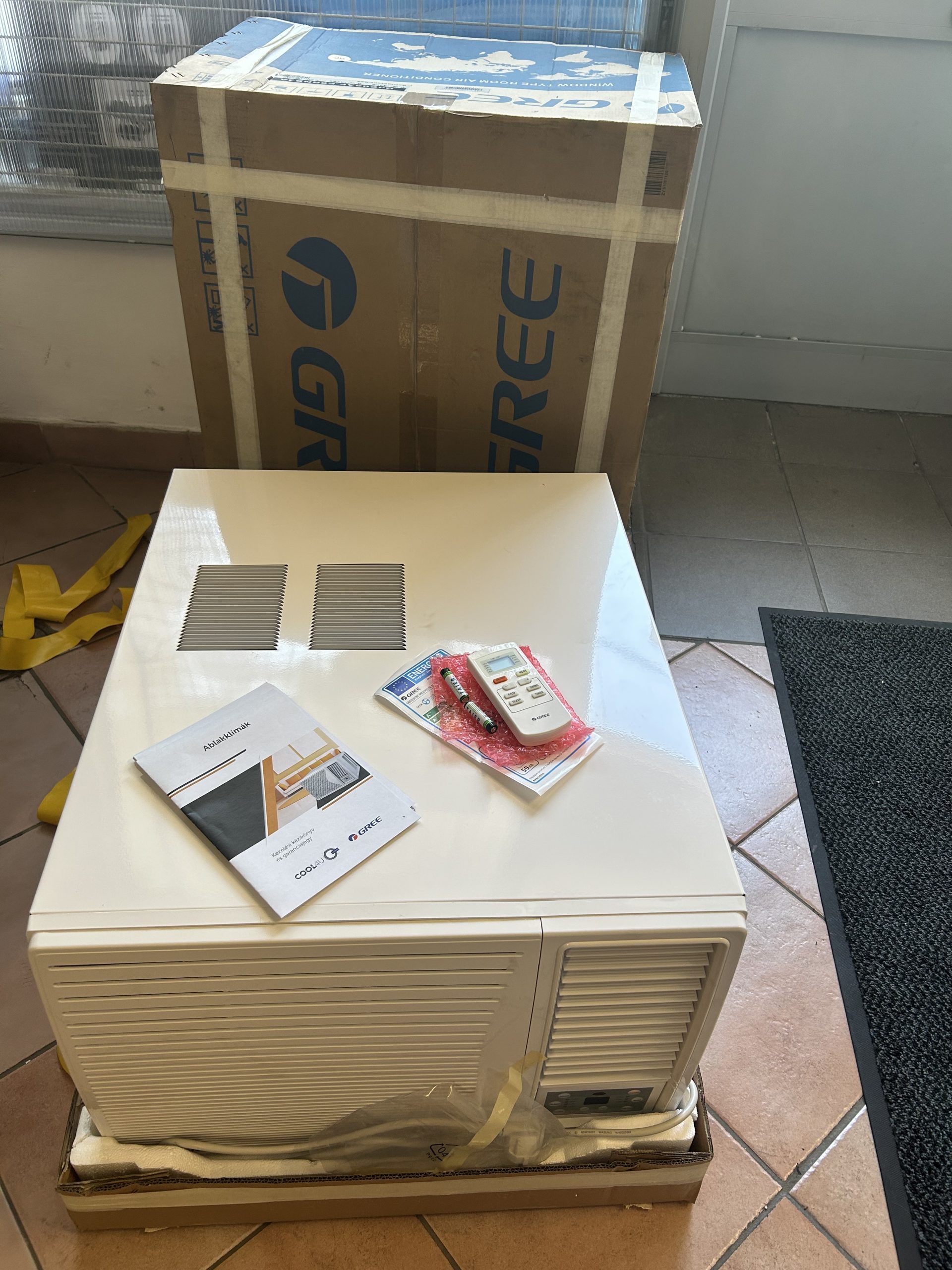 Új Gree inverteres 6kW ablak kíma GJC09AF-E6RNB3A, kiemelt kép