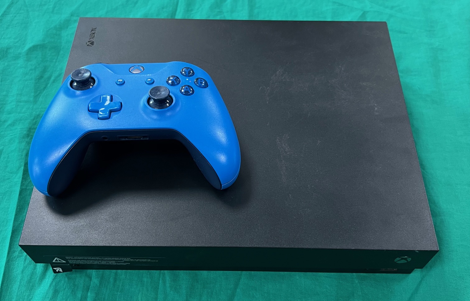 Xbox one X konzol 1Tb, kiemelt kép