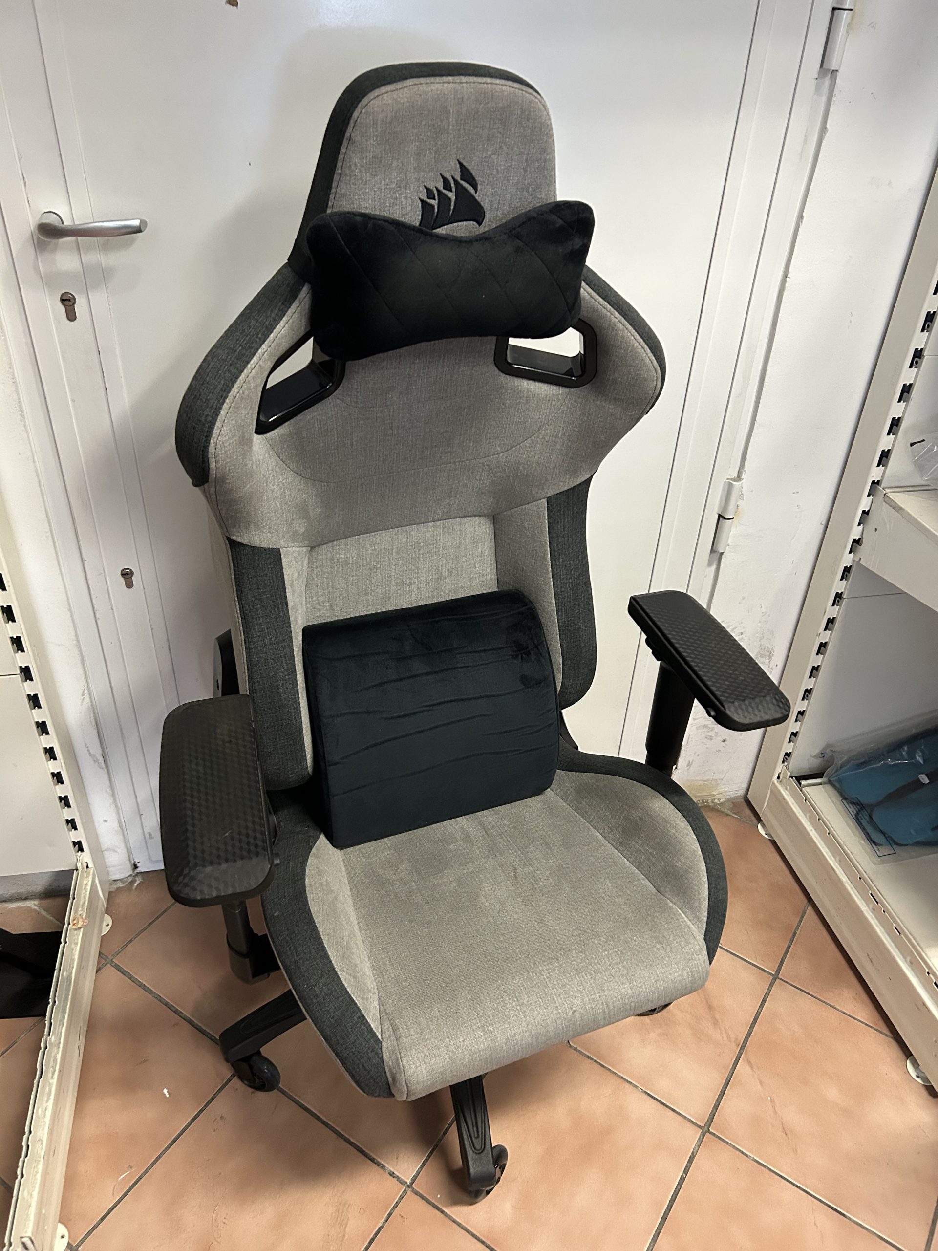 Corsair T3 RUSH gamer, irodai szék, kiemelt kép