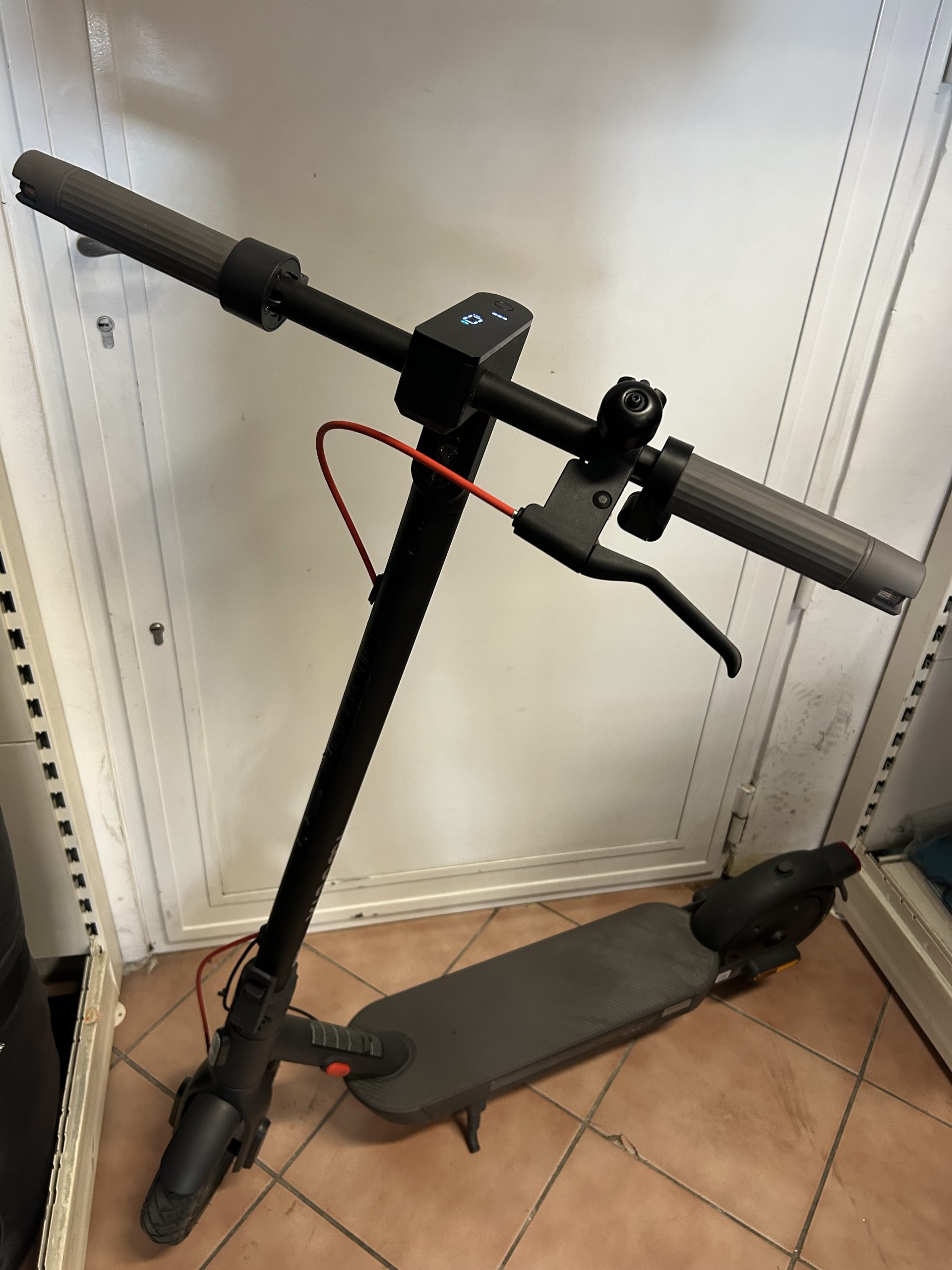 Gyári garanciás Xiaomi Electric Scooter 4 Pro Gen2 roller, kiemelt kép