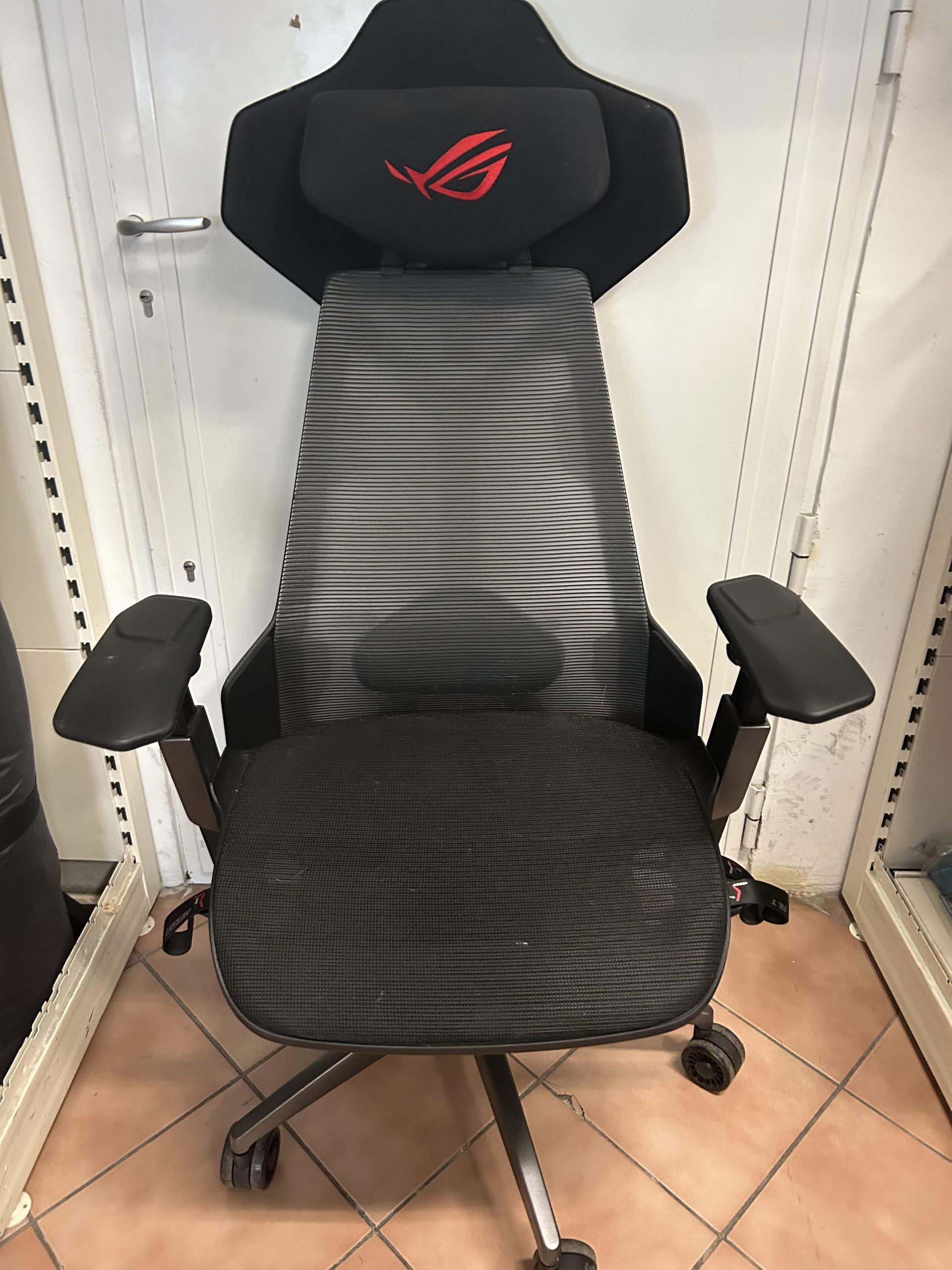 Asus Rog Ergo gamer szék, kiemelt kép
