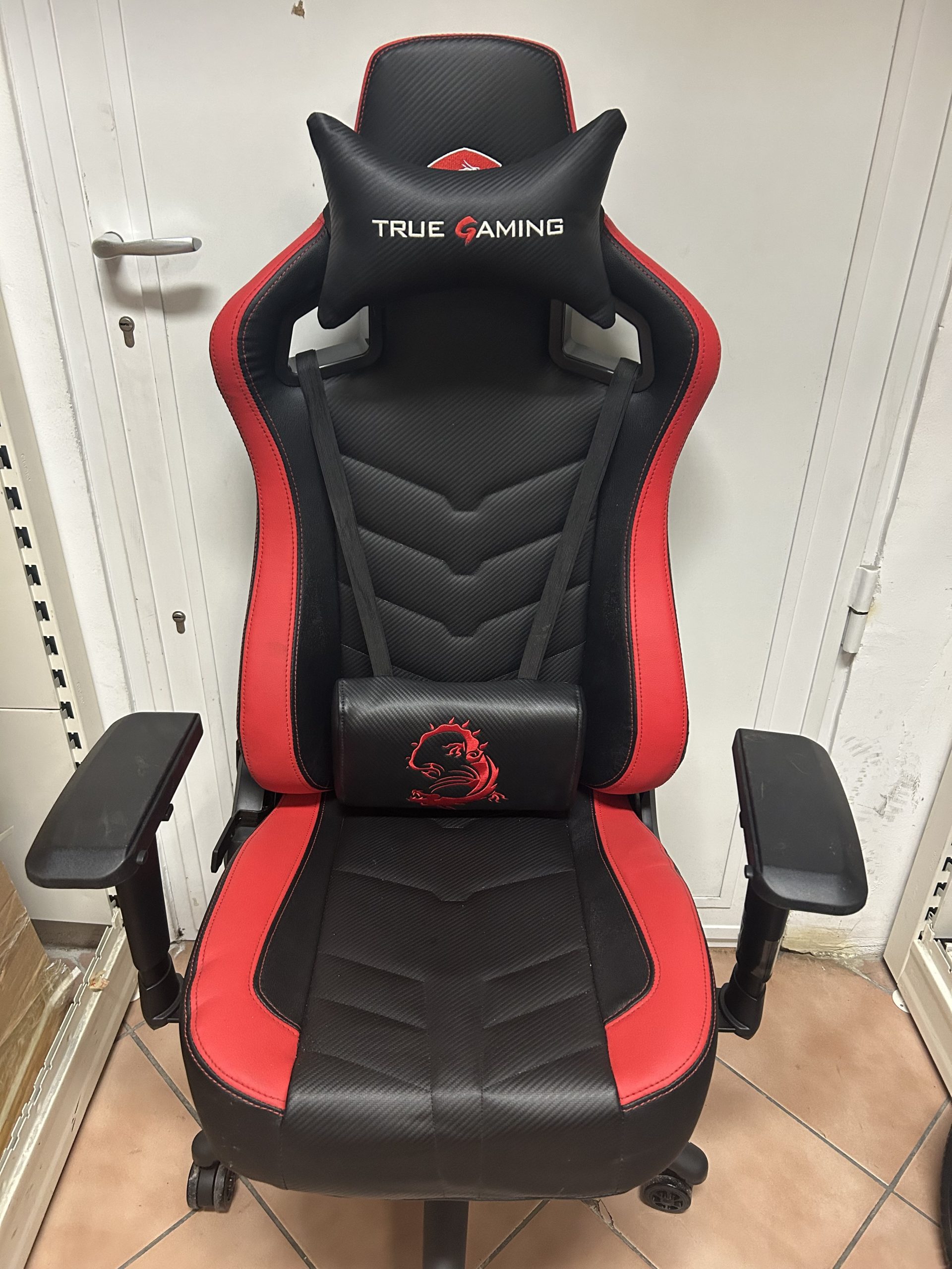 True gaming MSI Mag CH110 Gamer szék, kiemelt kép