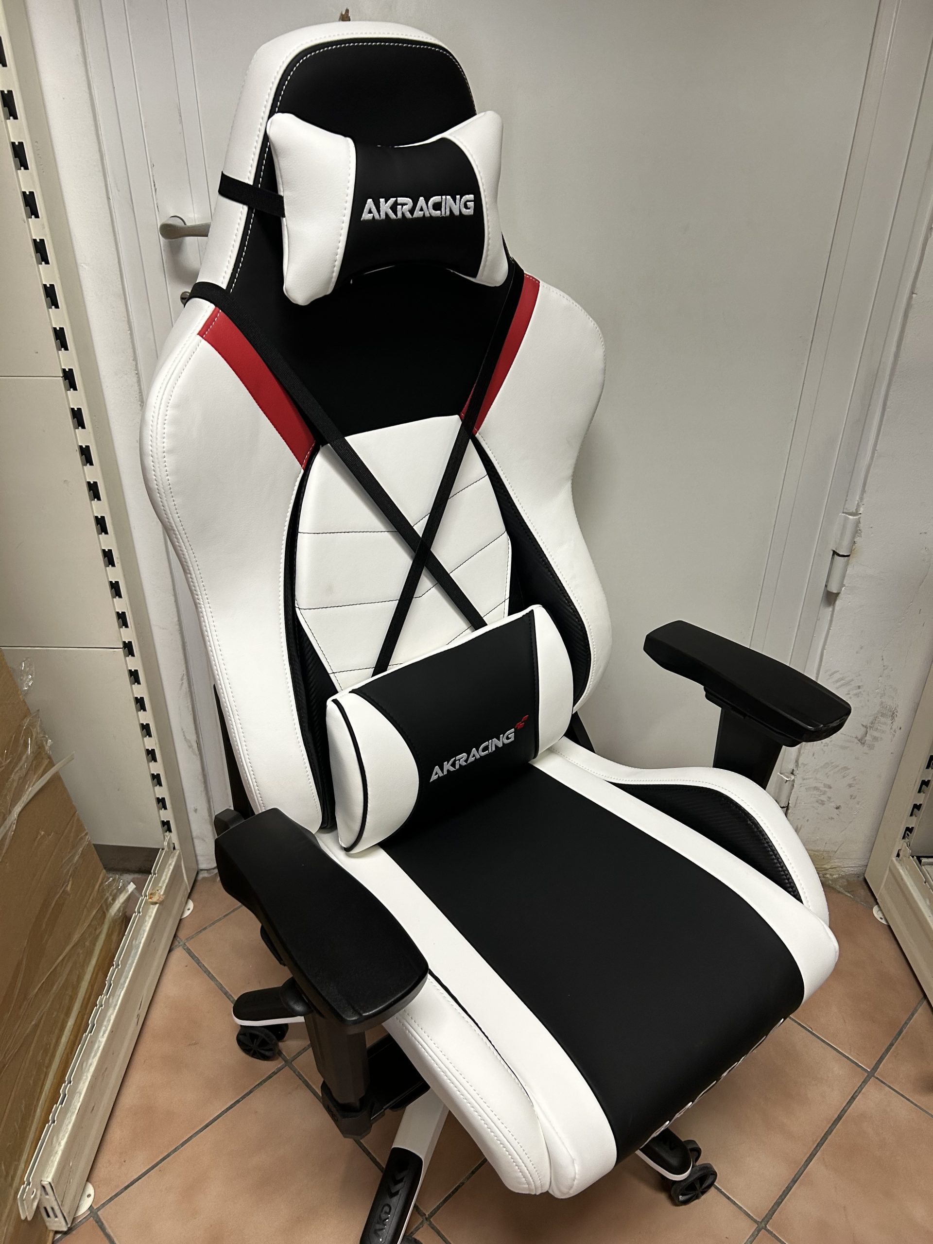 ÚJ! AKRacing Arctica gamer szék, kiemelt kép