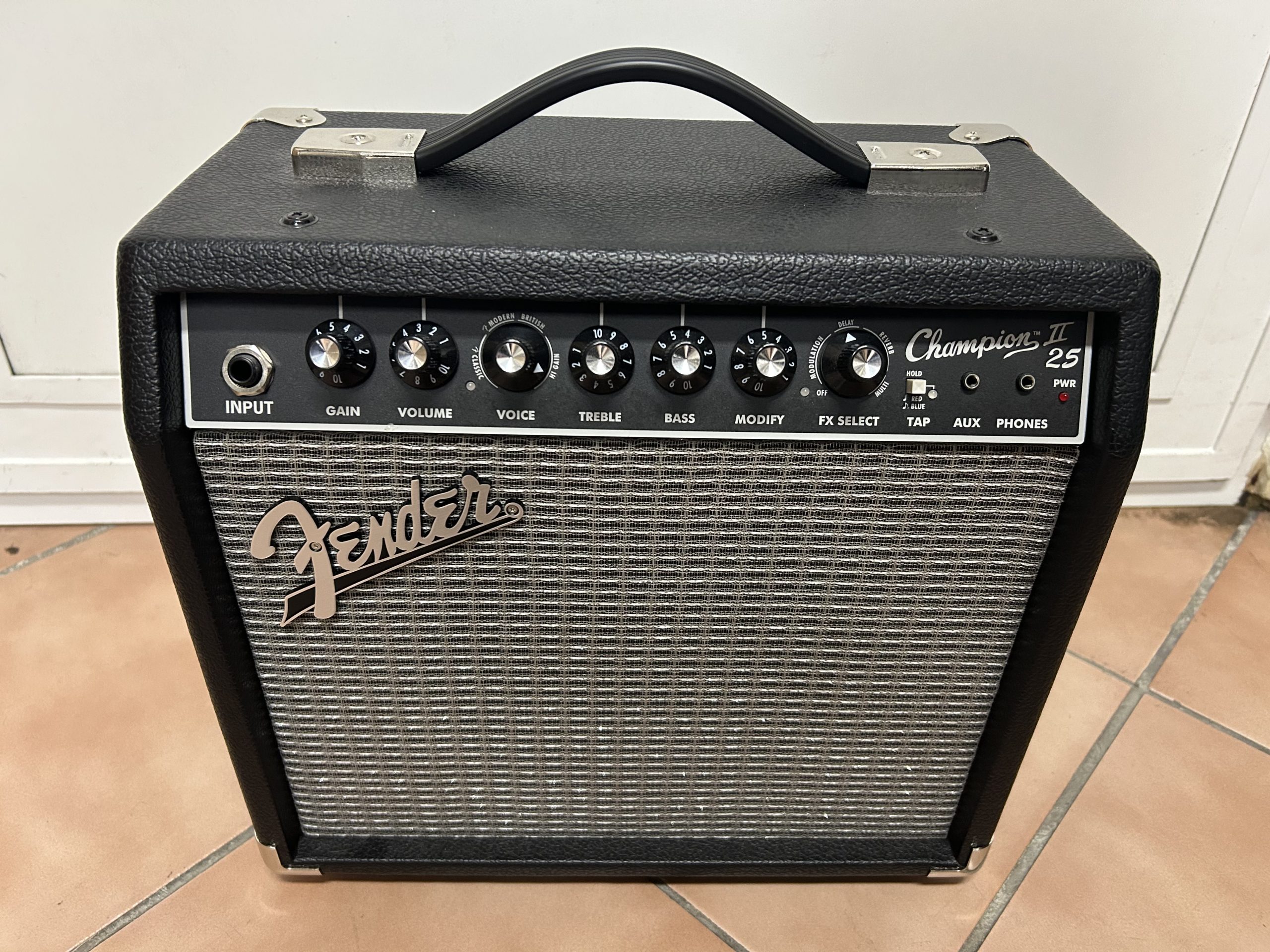Fender Champion II 25 gitárkombó, kiemelt kép