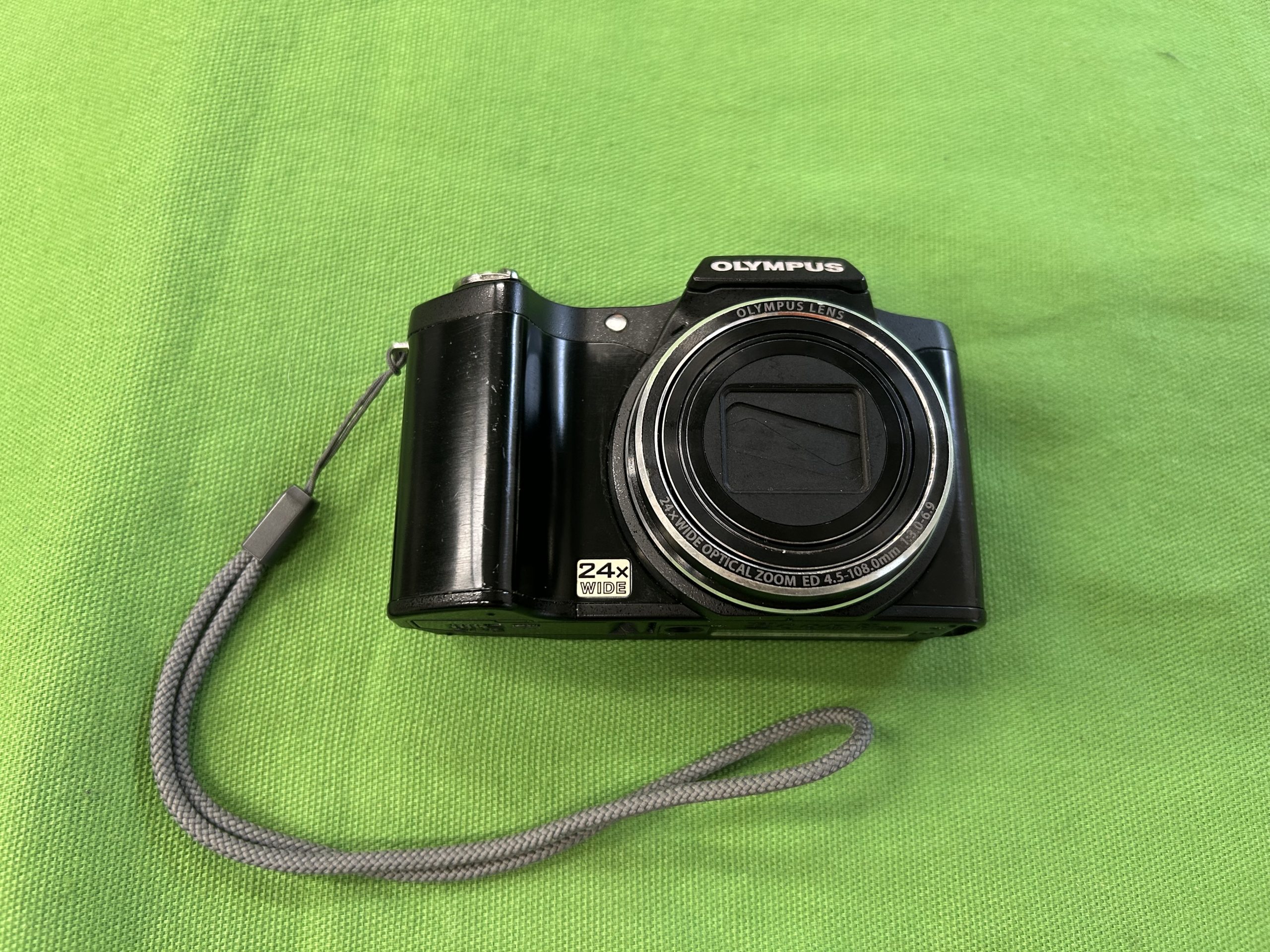Olympus SZ-14 Digitális fényképezőgép, kiemelt kép