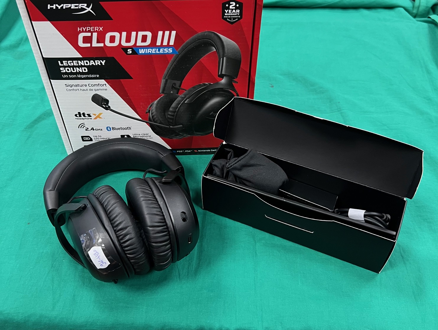 ÚJ! HP HyperX Cloud III S vezeték nélküli fejhallgató A59YZAA/A59Z0AA, kiemelt kép