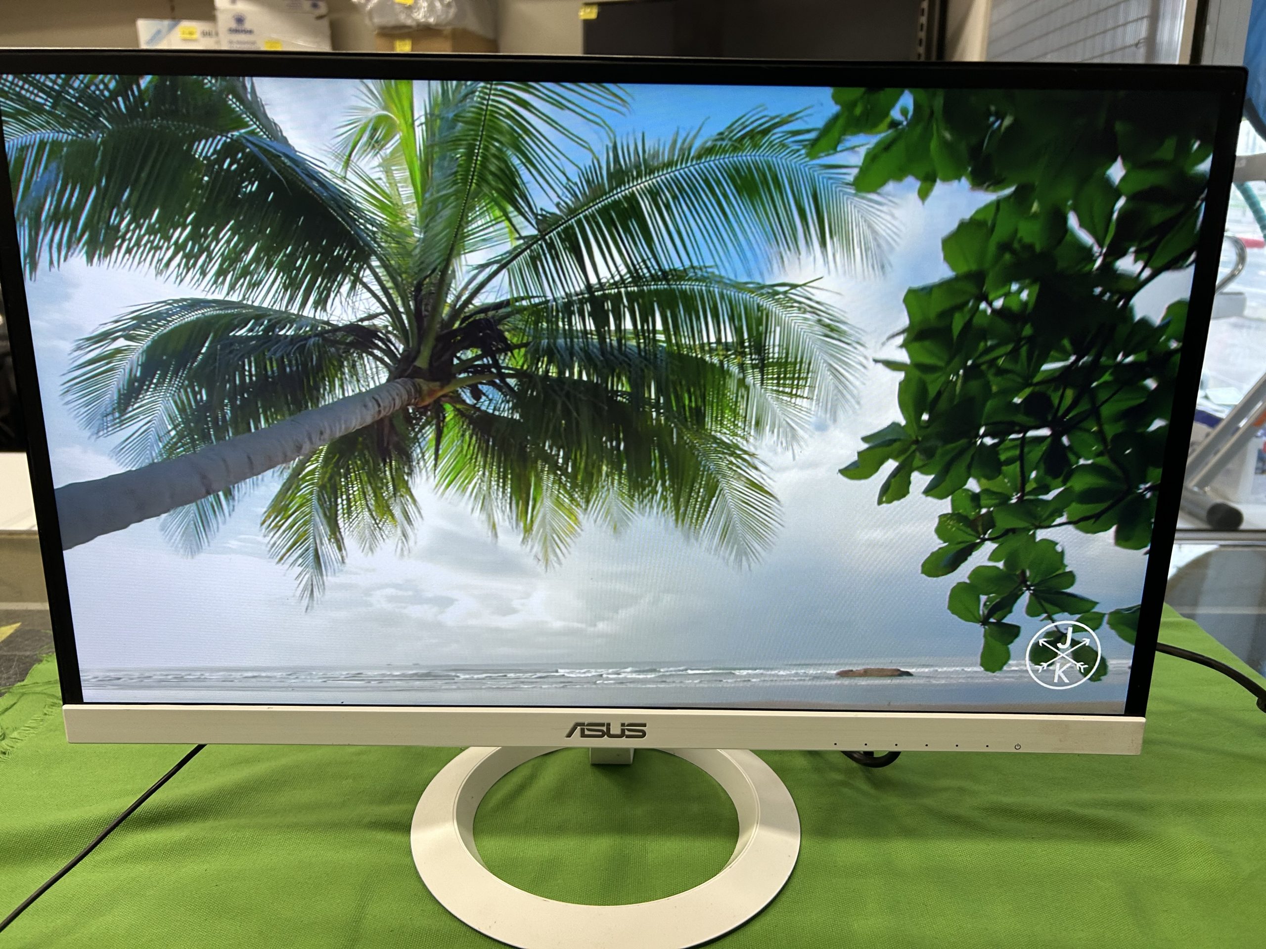 ASUS 23" FULL HD Monitor VZ239HE, kiemelt kép