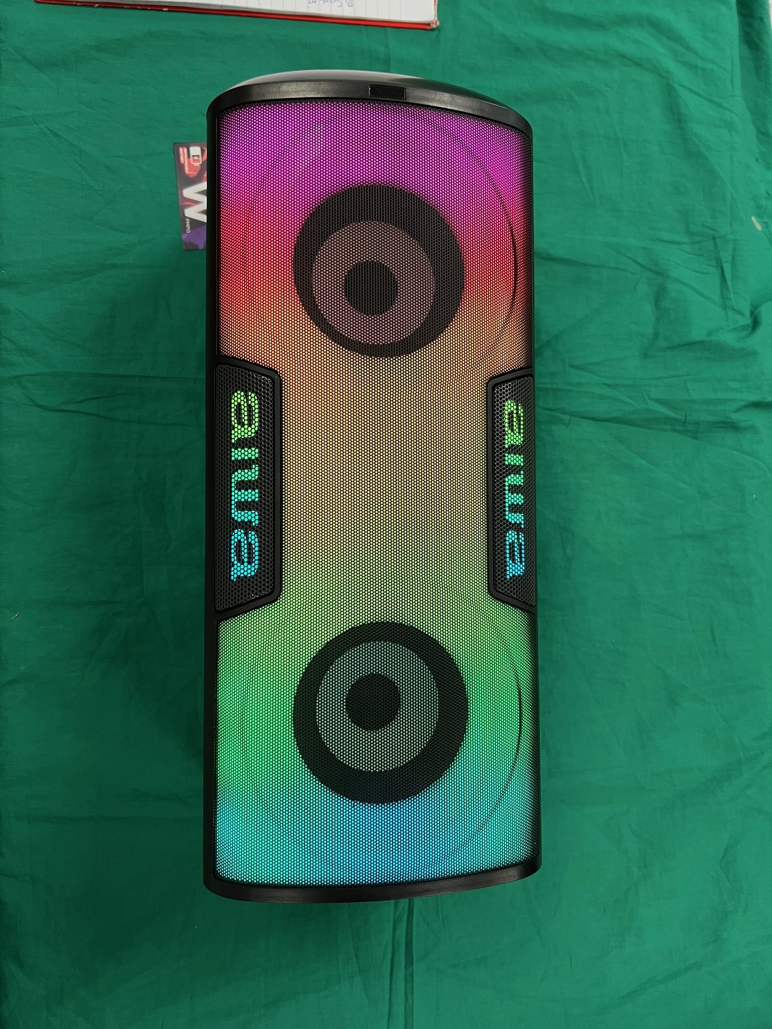 Aiwa hordozható hangszóró KBTUS-100, kiemelt kép