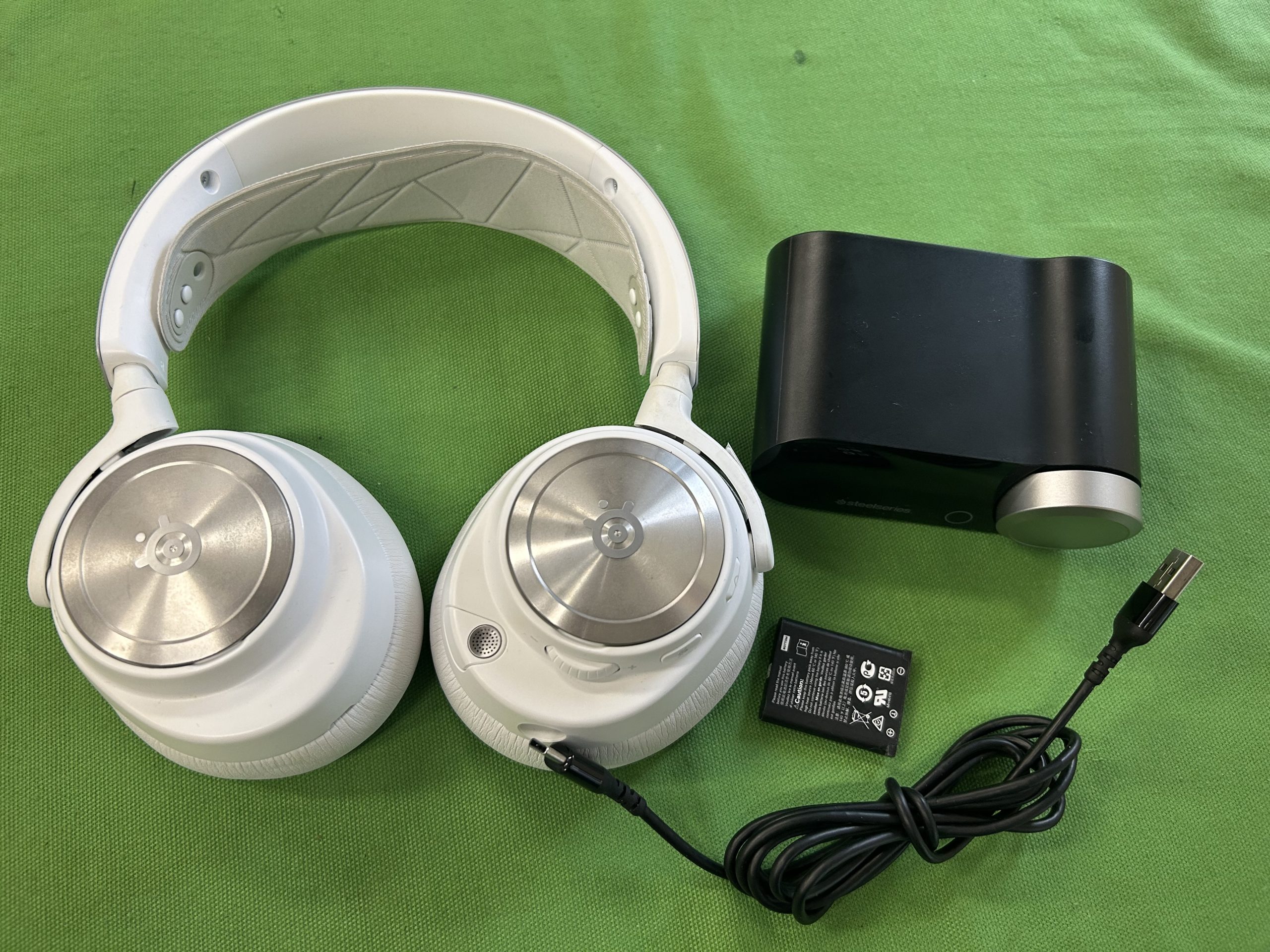 SteelSeries Arctis Nova Pro Wireless fejhallgató - XBOX, kiemelt kép