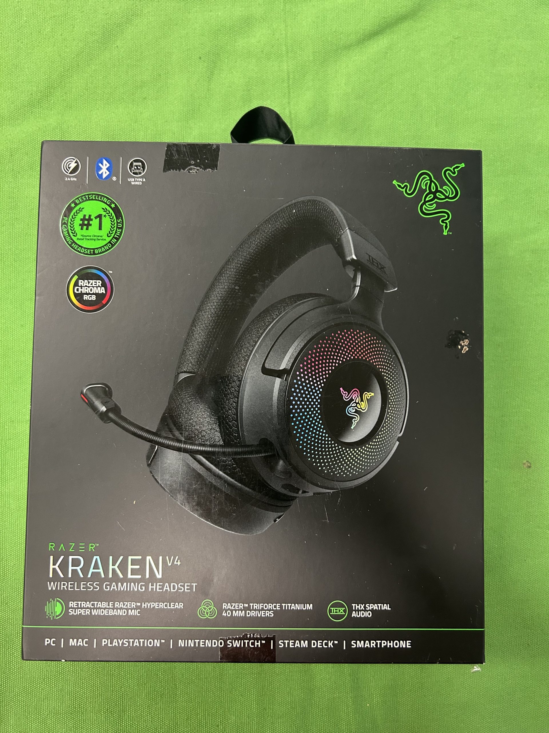 Új Razer Kraken v4 vezeték nélküli gamer fejhallgató, kiemelt kép
