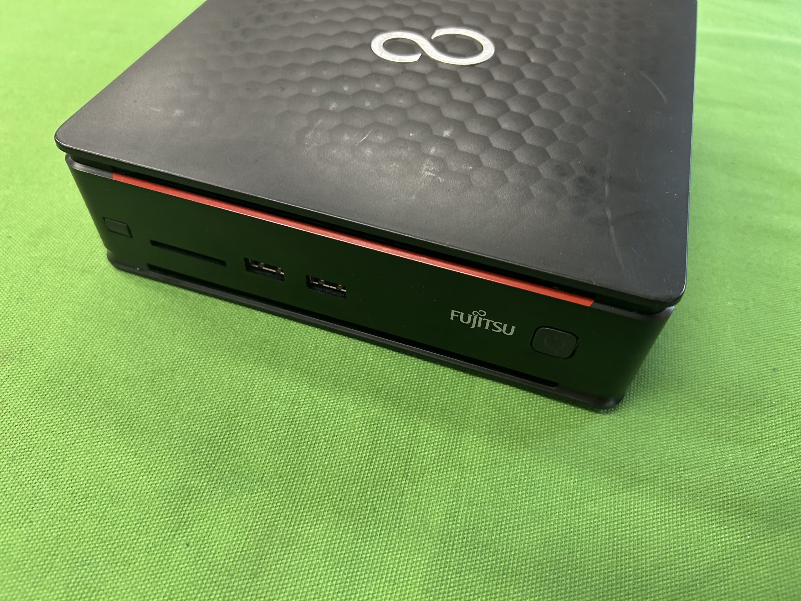 Fujitsu Esprimo Q920 mini pc, kiemelt kép