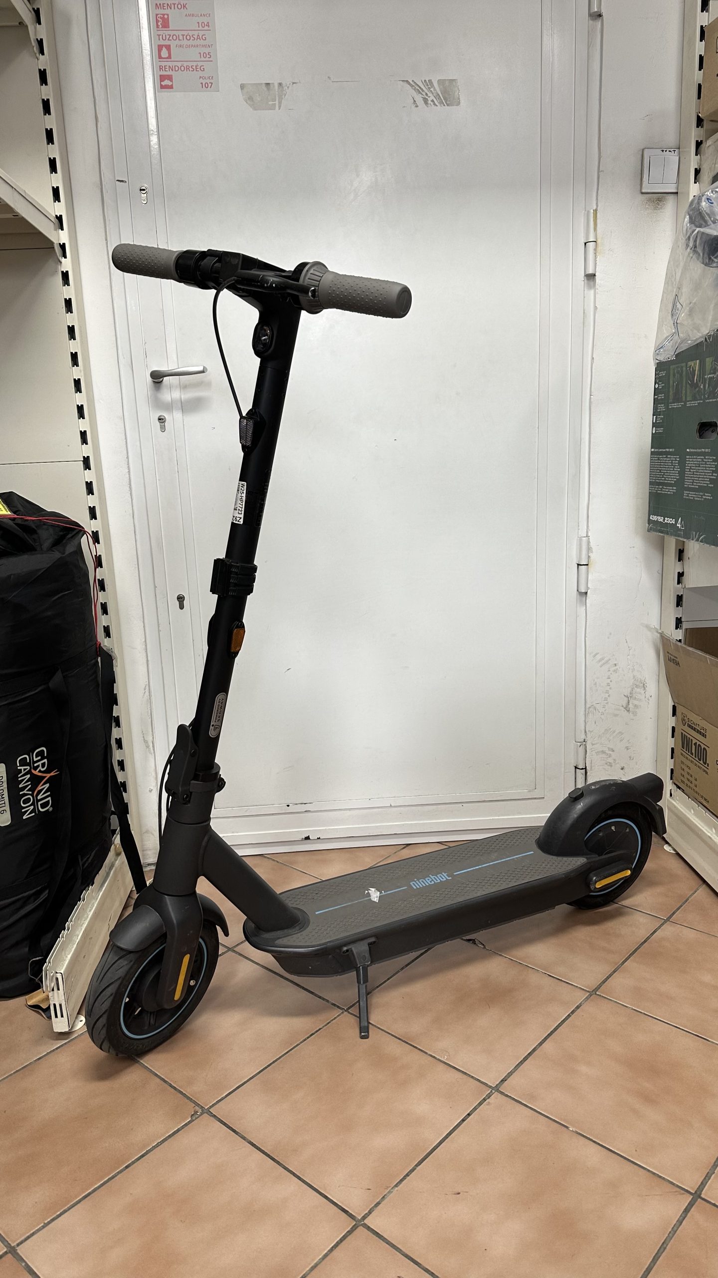 Segway Ninebot Max G30D II elektromos roller 1680km / 30km/h, kiemelt kép