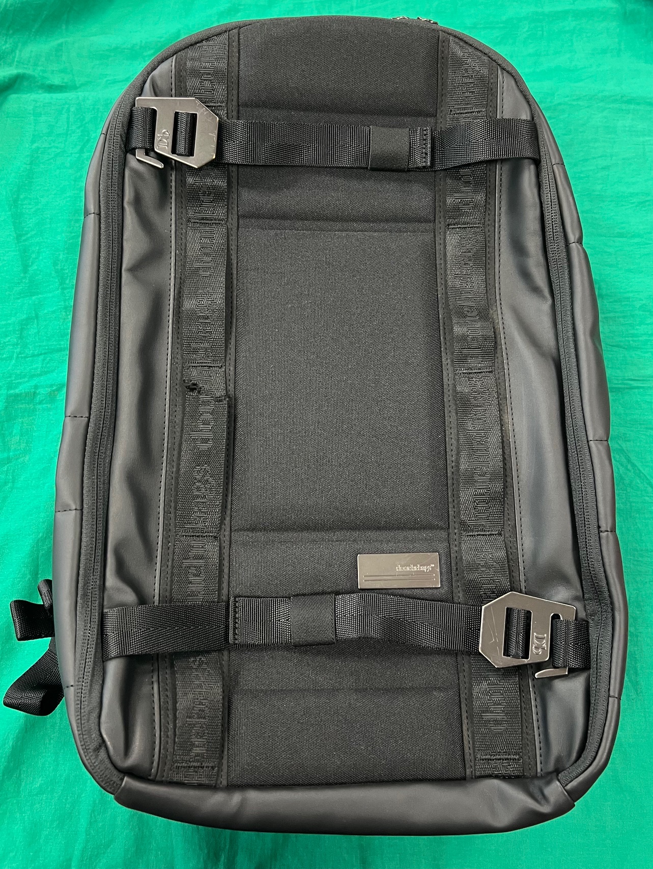 Új! Hátizsák 26L, Douchebags, kiemelt kép