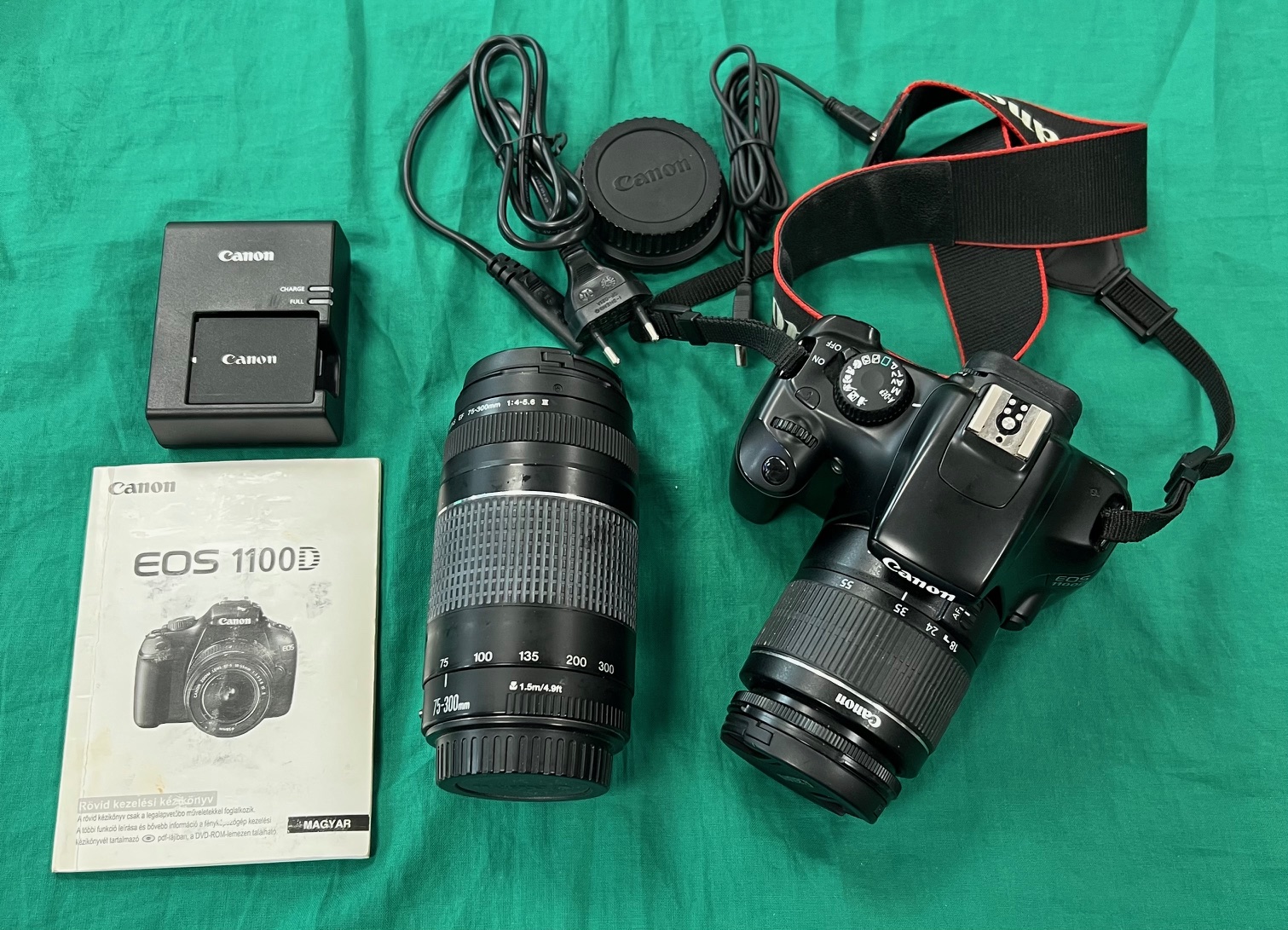 Canon EOS 1100D + 18-55mm IS Digitális fényképezőgép, kiemelt kép