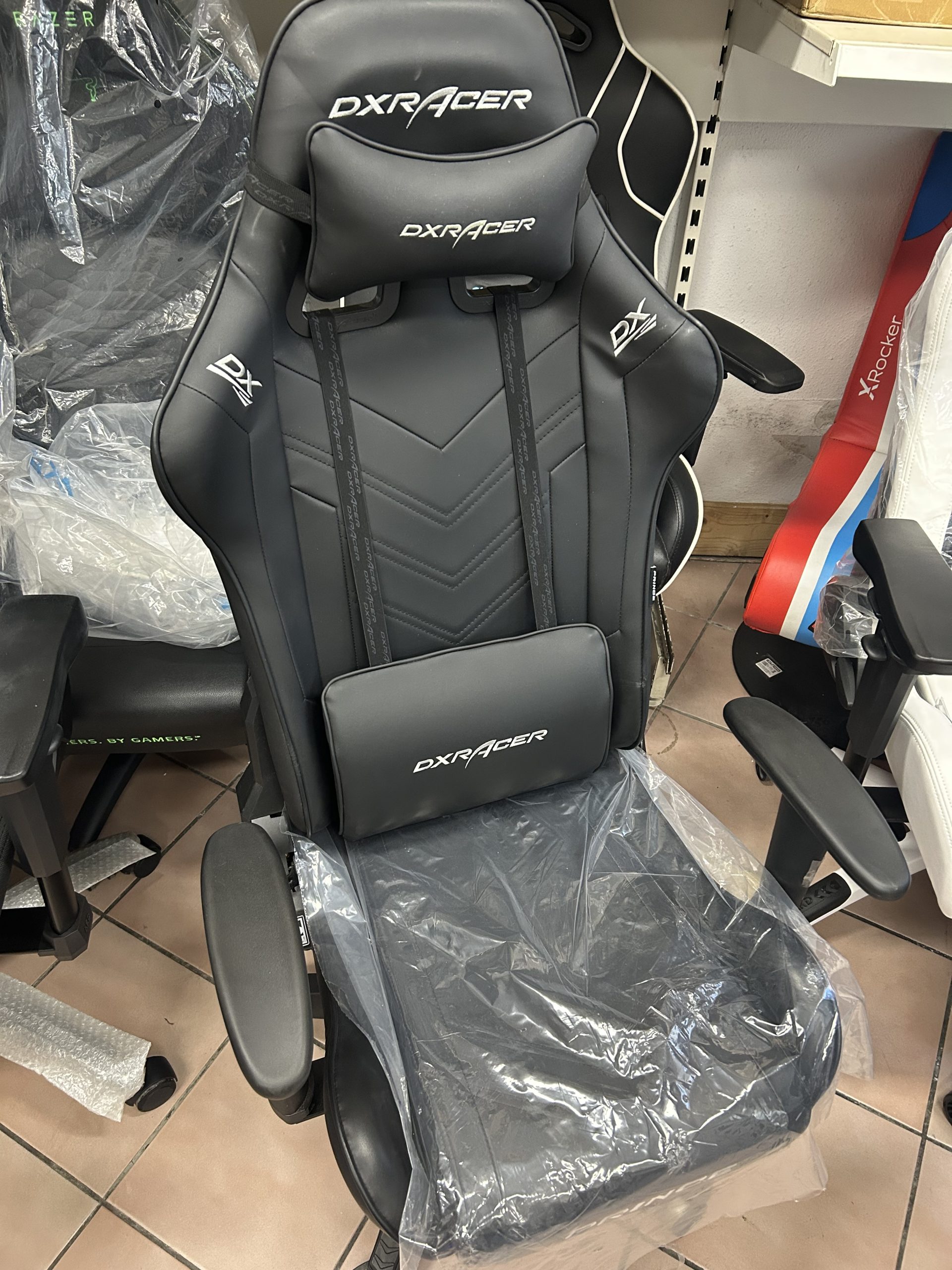 DXRACER Prince L gamer szék, kiemelt kép