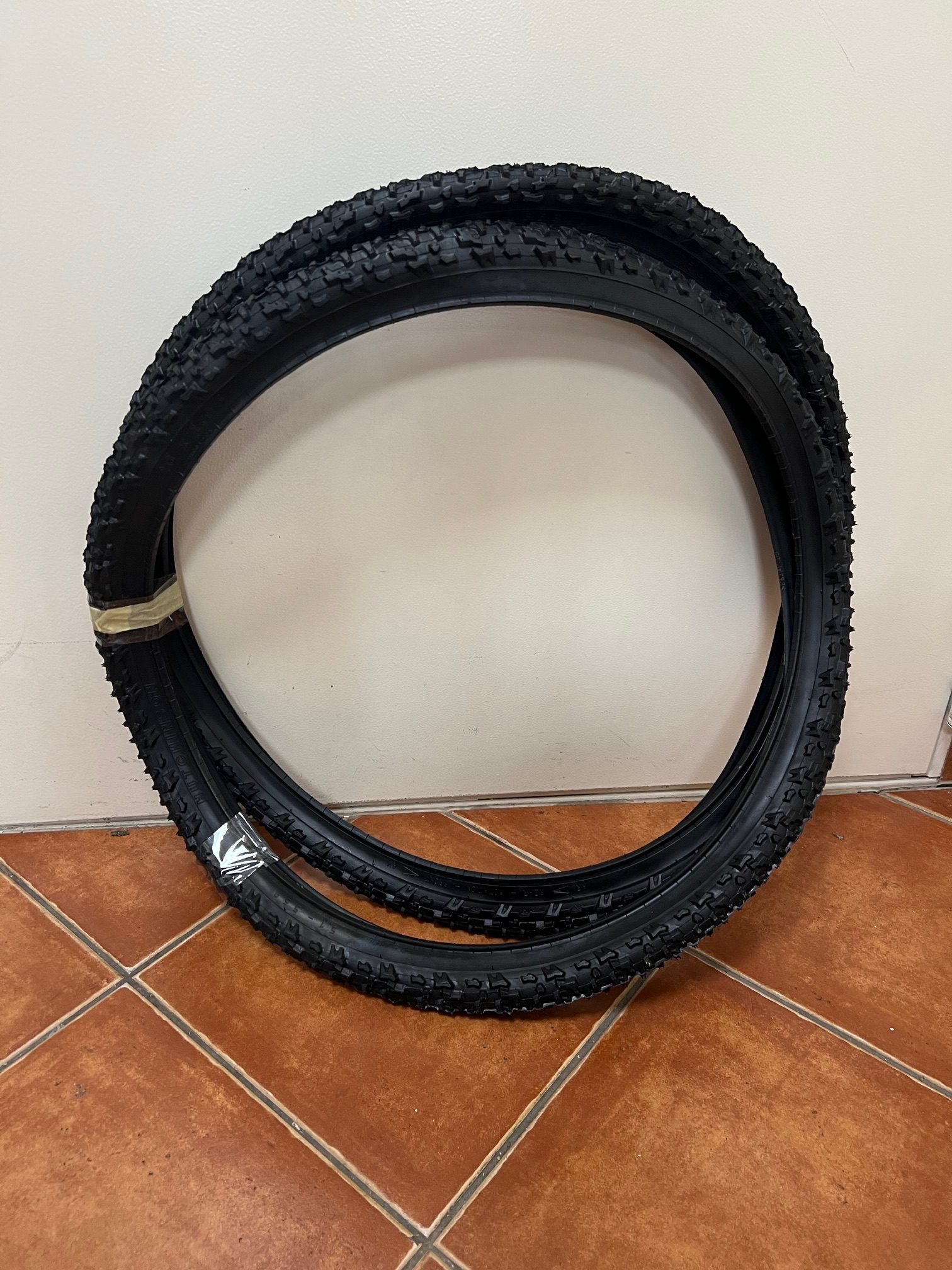 Új HutcHinSon kerékpár külső gumi 26X1,95, kiemelt kép