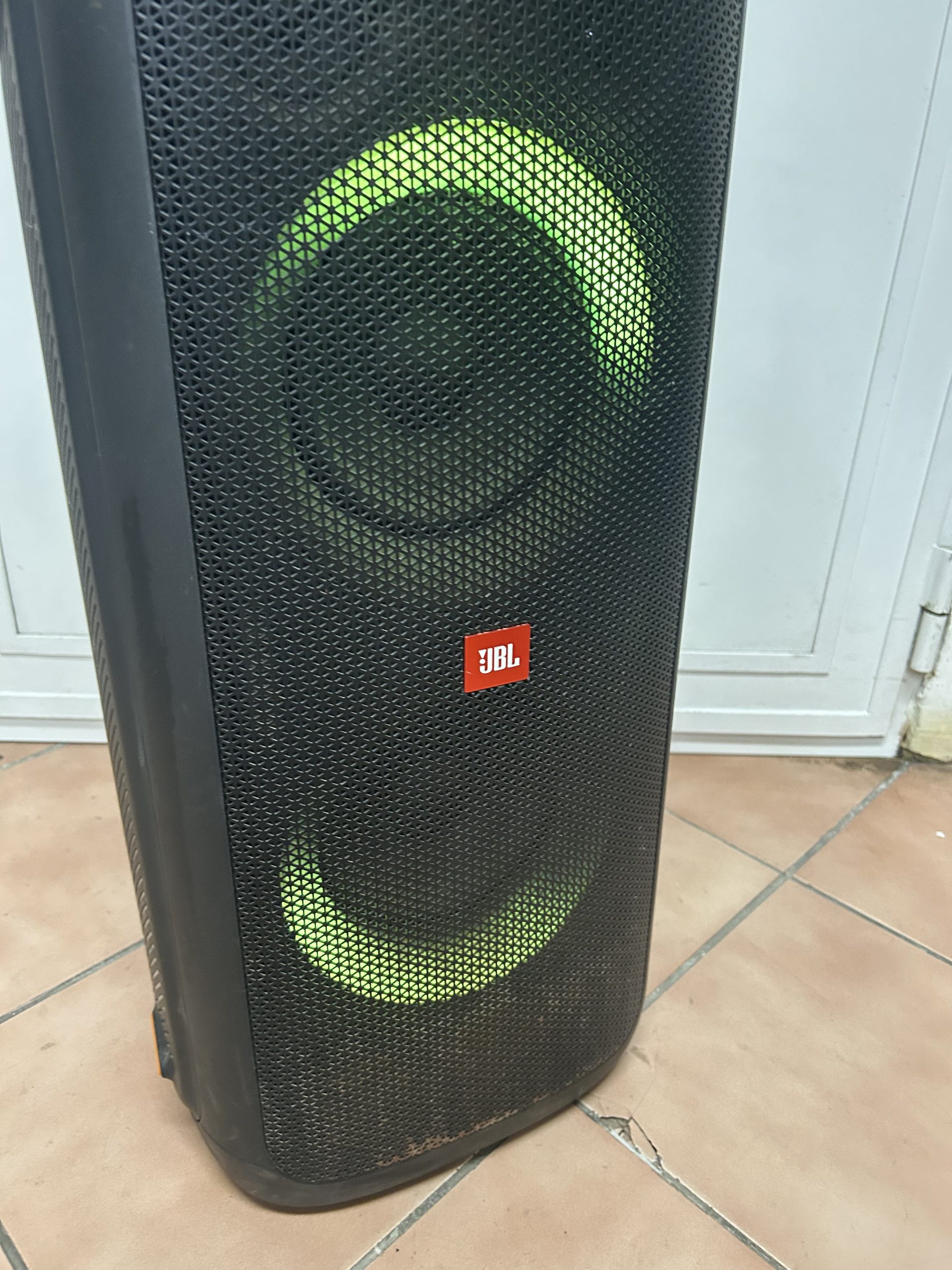 JBL PartyBox 300 Hangfal, kiemelt kép