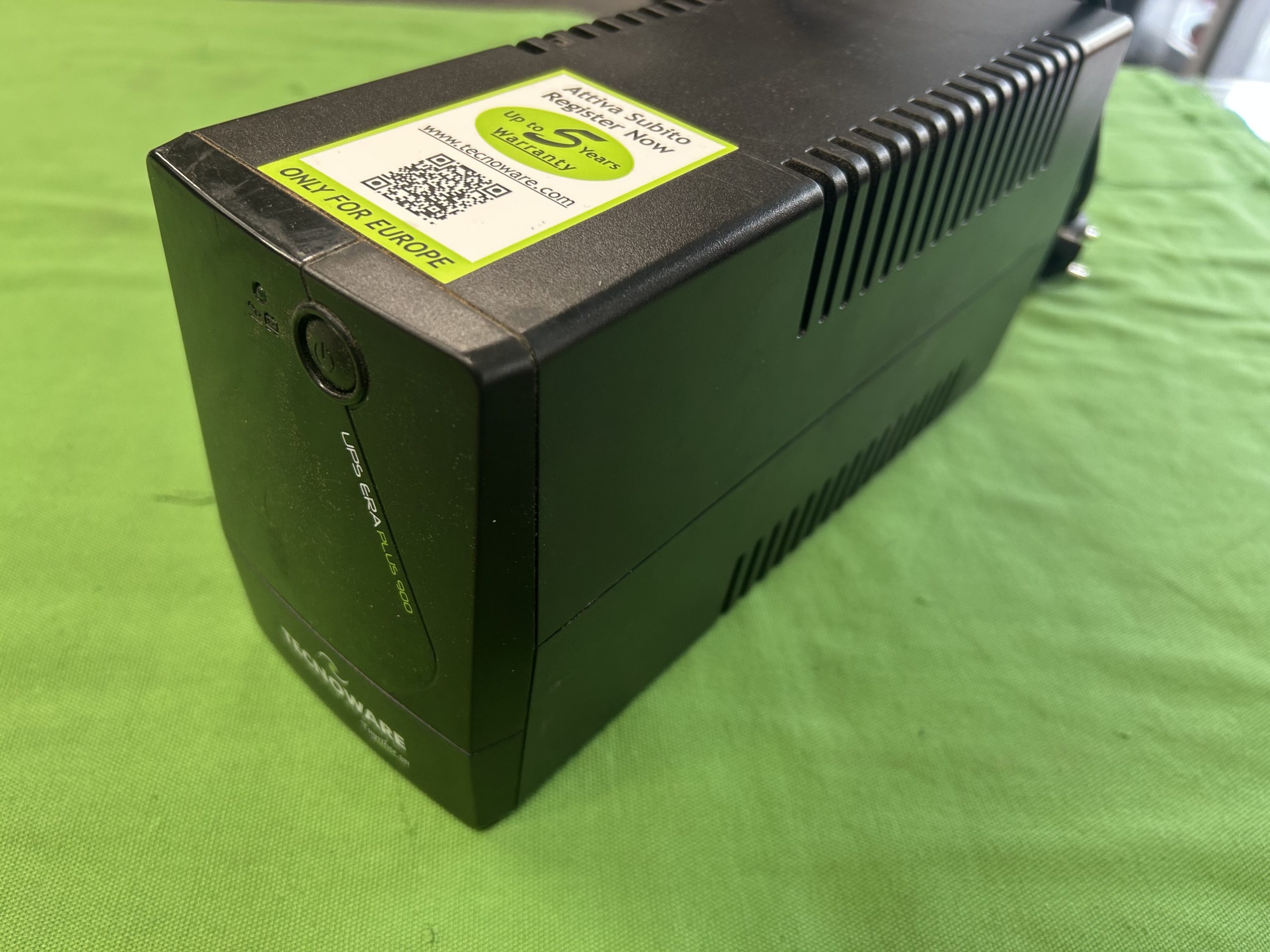 Tecnoware ERA PLUS 900VA szünetmentes táp, kiemelt kép