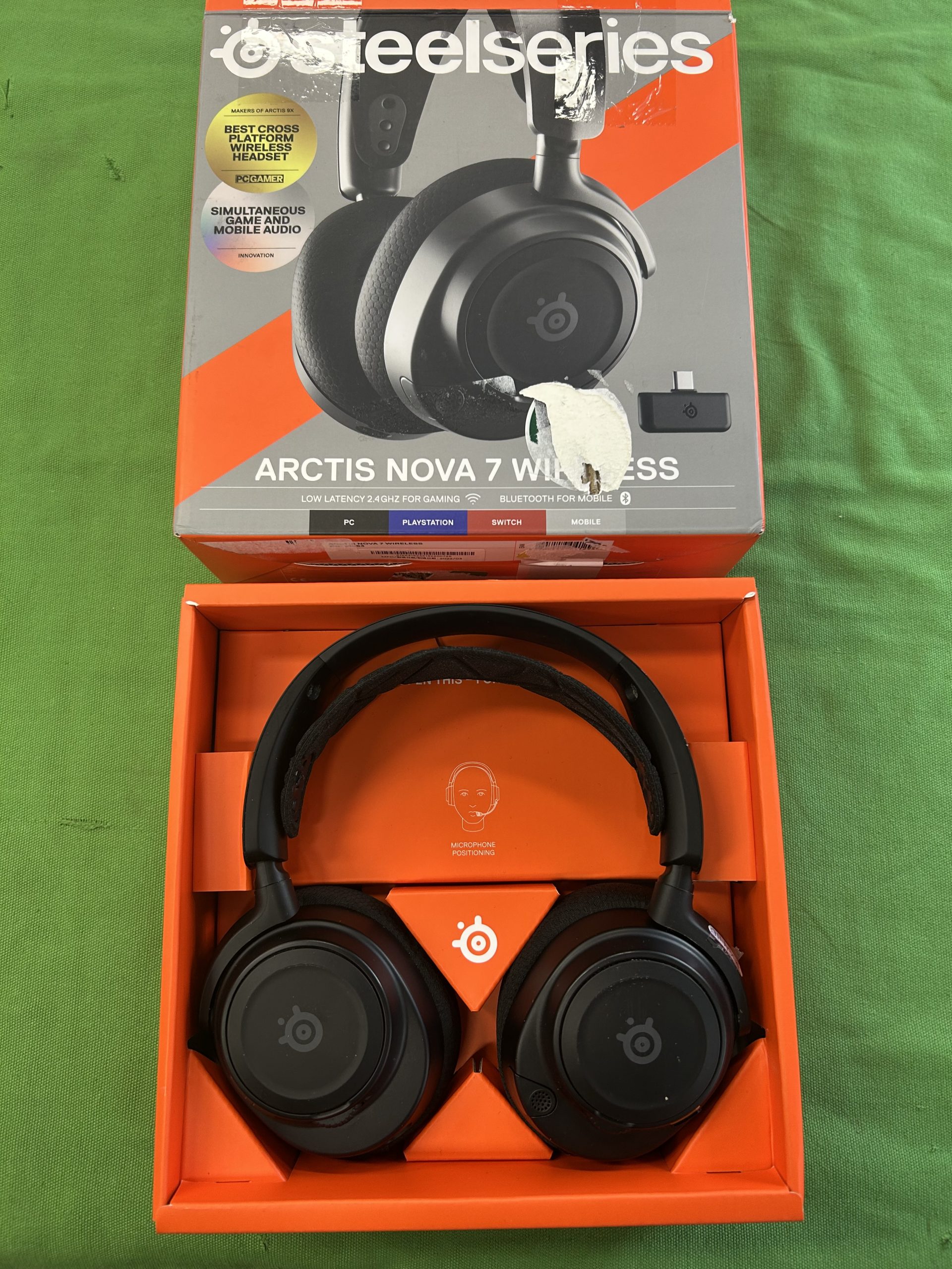 Steelseries Arctis nova 7 bluetoth gamer fejhallgató, kiemelt kép