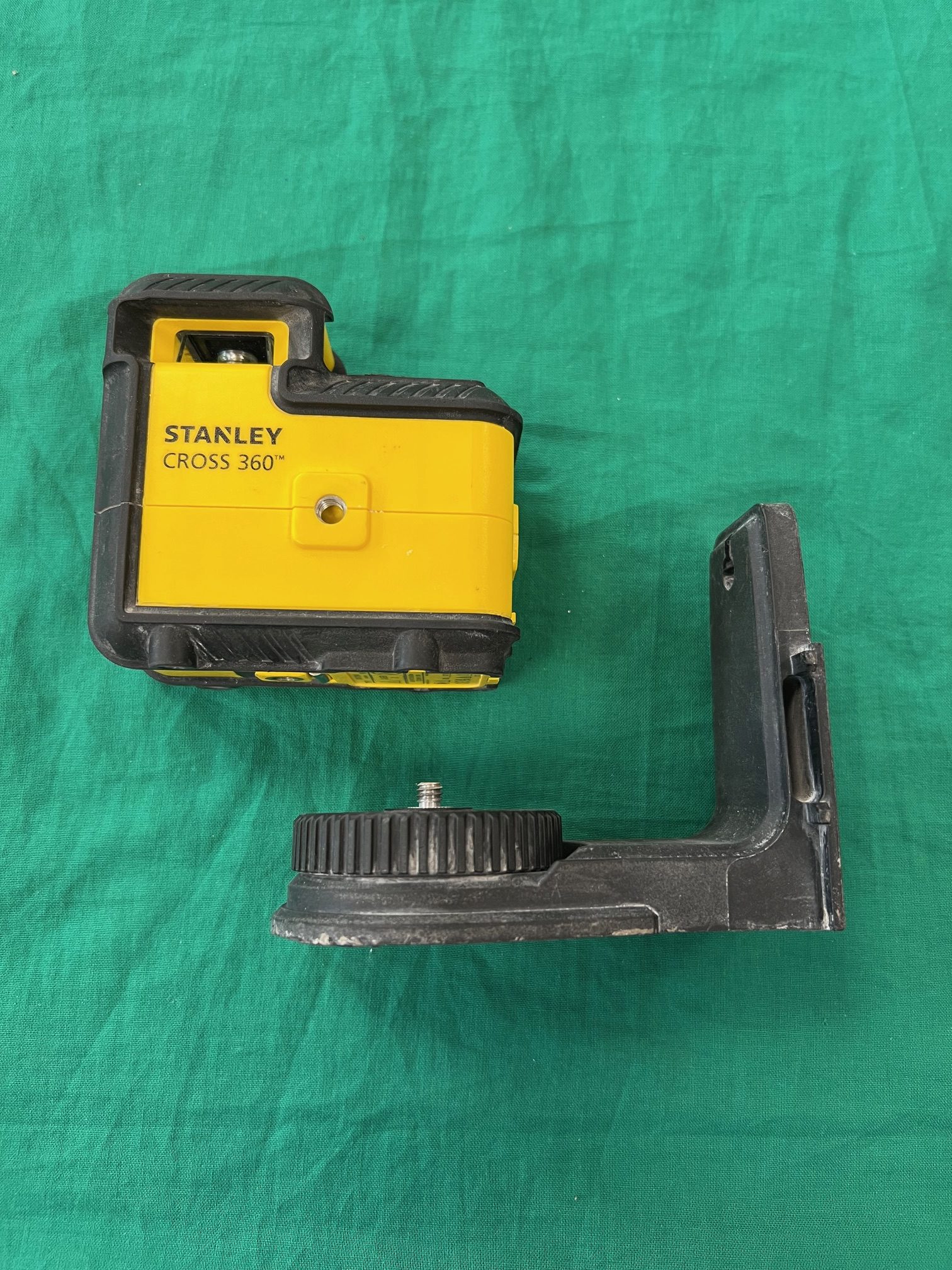 Stanley Cross 360 lézeres szintező, kiemelt kép