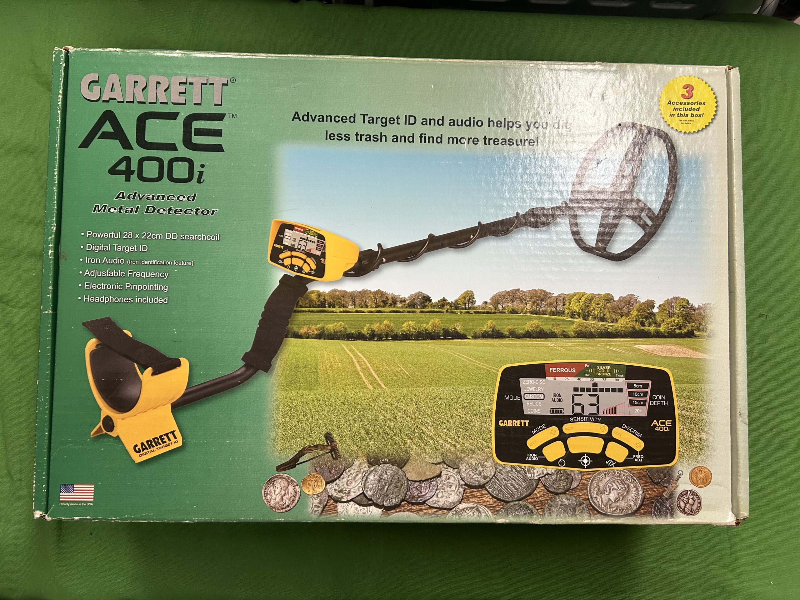 Garrett Ace 400i fémkereső gyári kiegészítőkkel, kiemelt kép