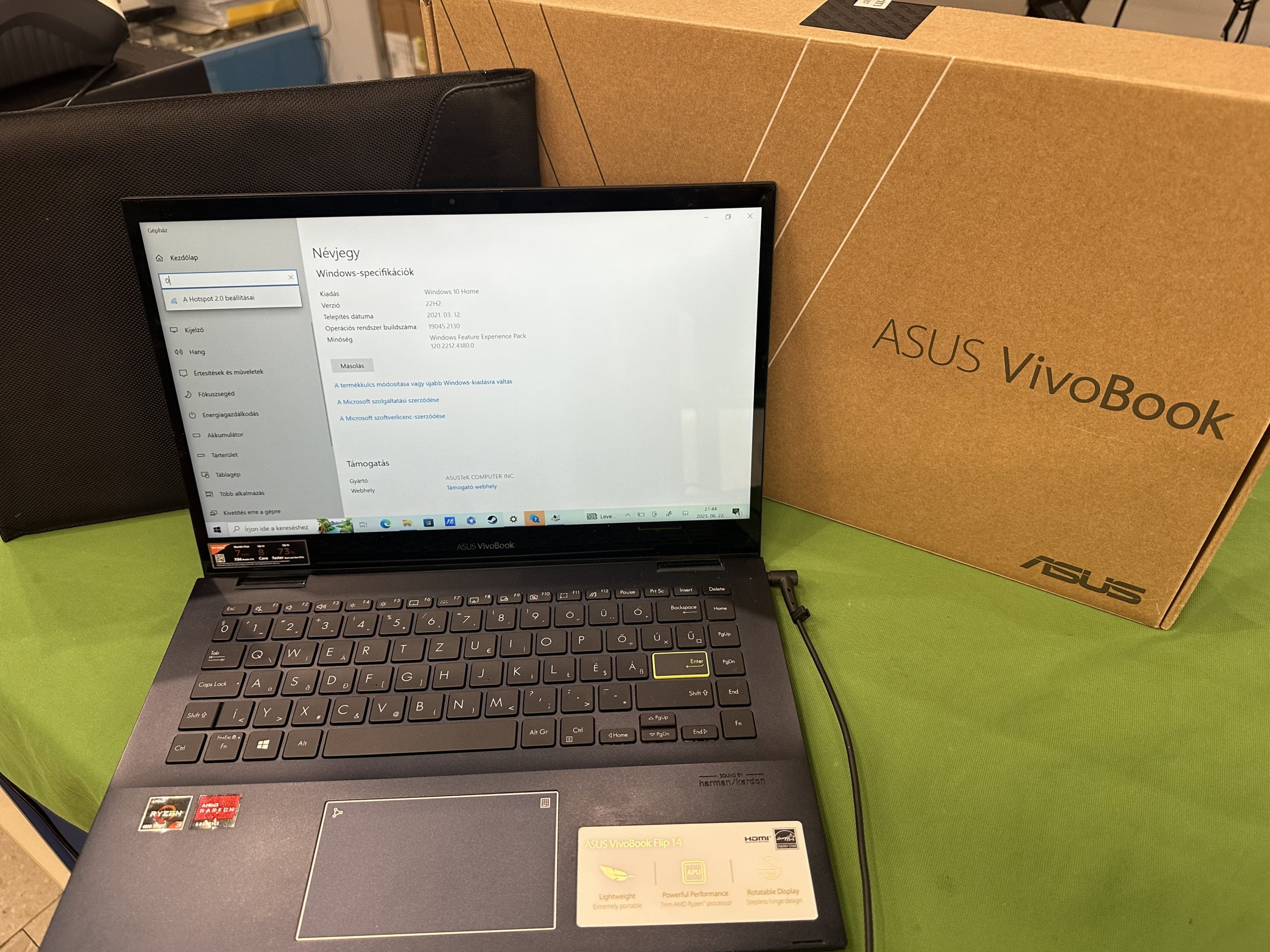 Asus Vivobook TM420i érintőképernyős laptop, kiemelt kép