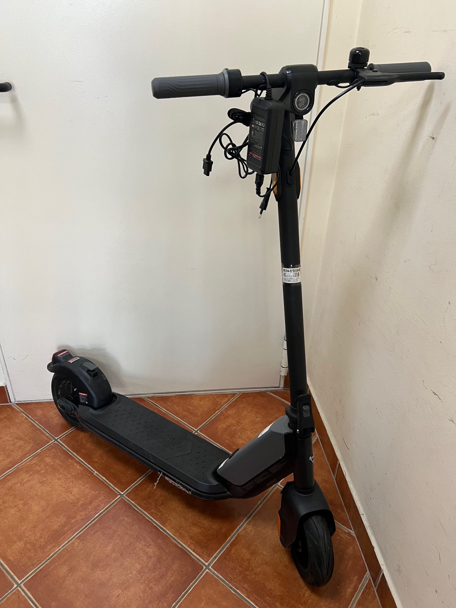 NIU KQi1 Pro elektromos roller, kiemelt kép