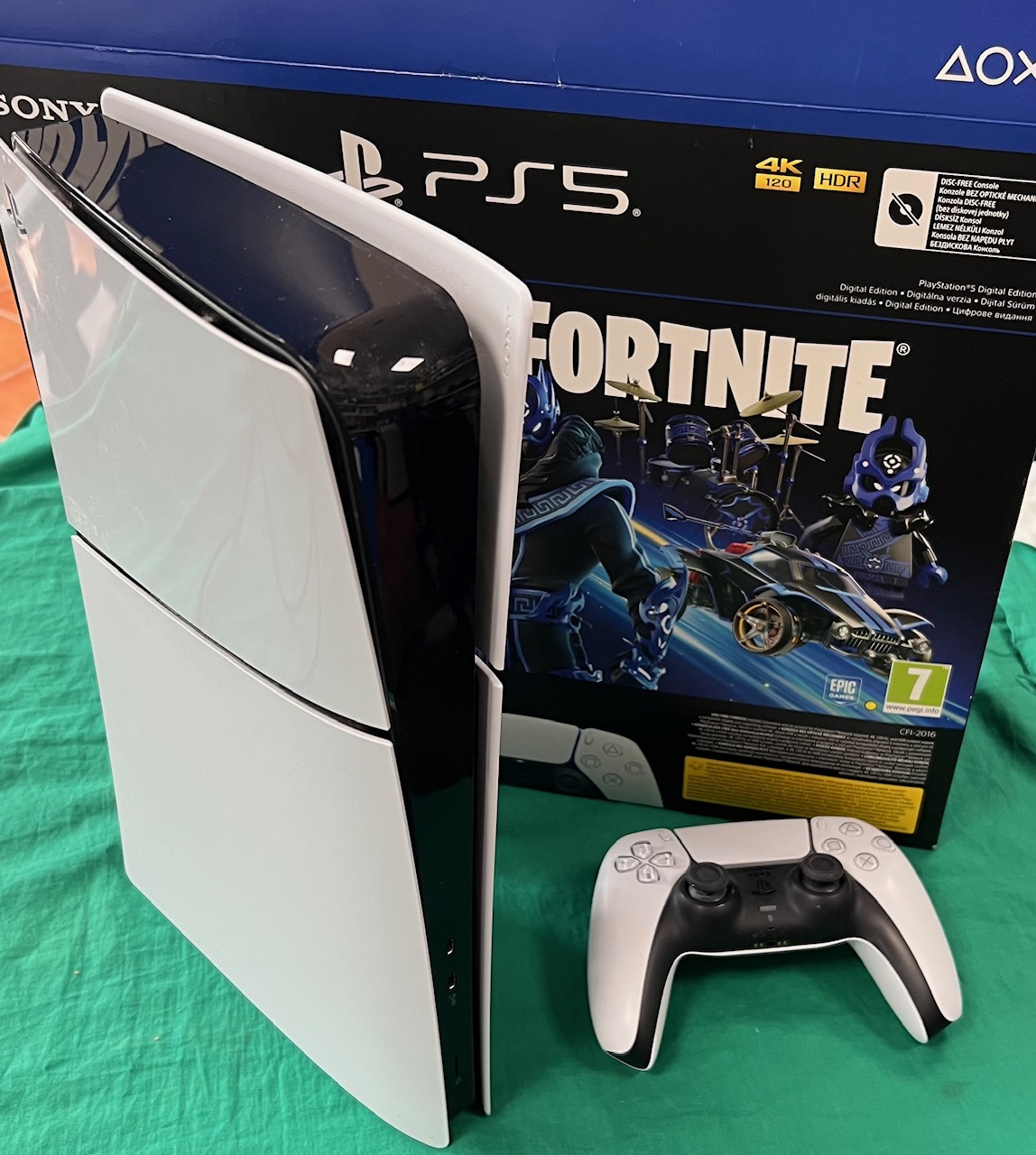 Sony Ps5 slim konzol, kiemelt kép