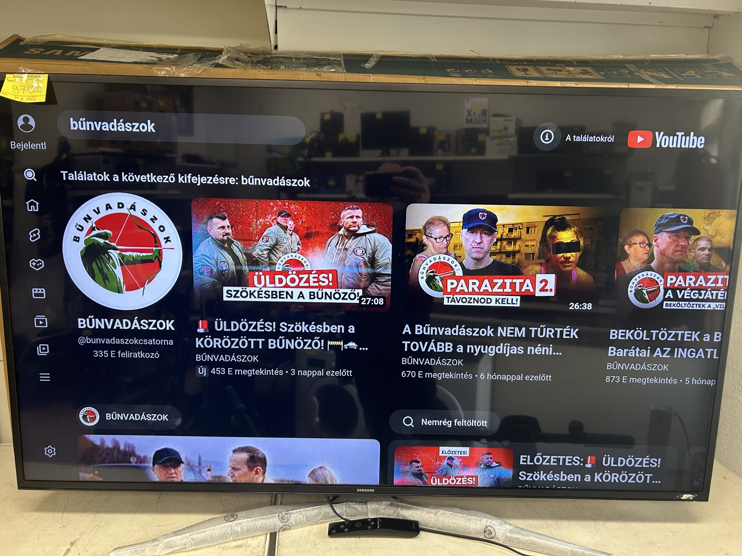 Samsung UE55DU7172UXXH 55" 4K UHD Smart LED Televízió, kiemelt kép