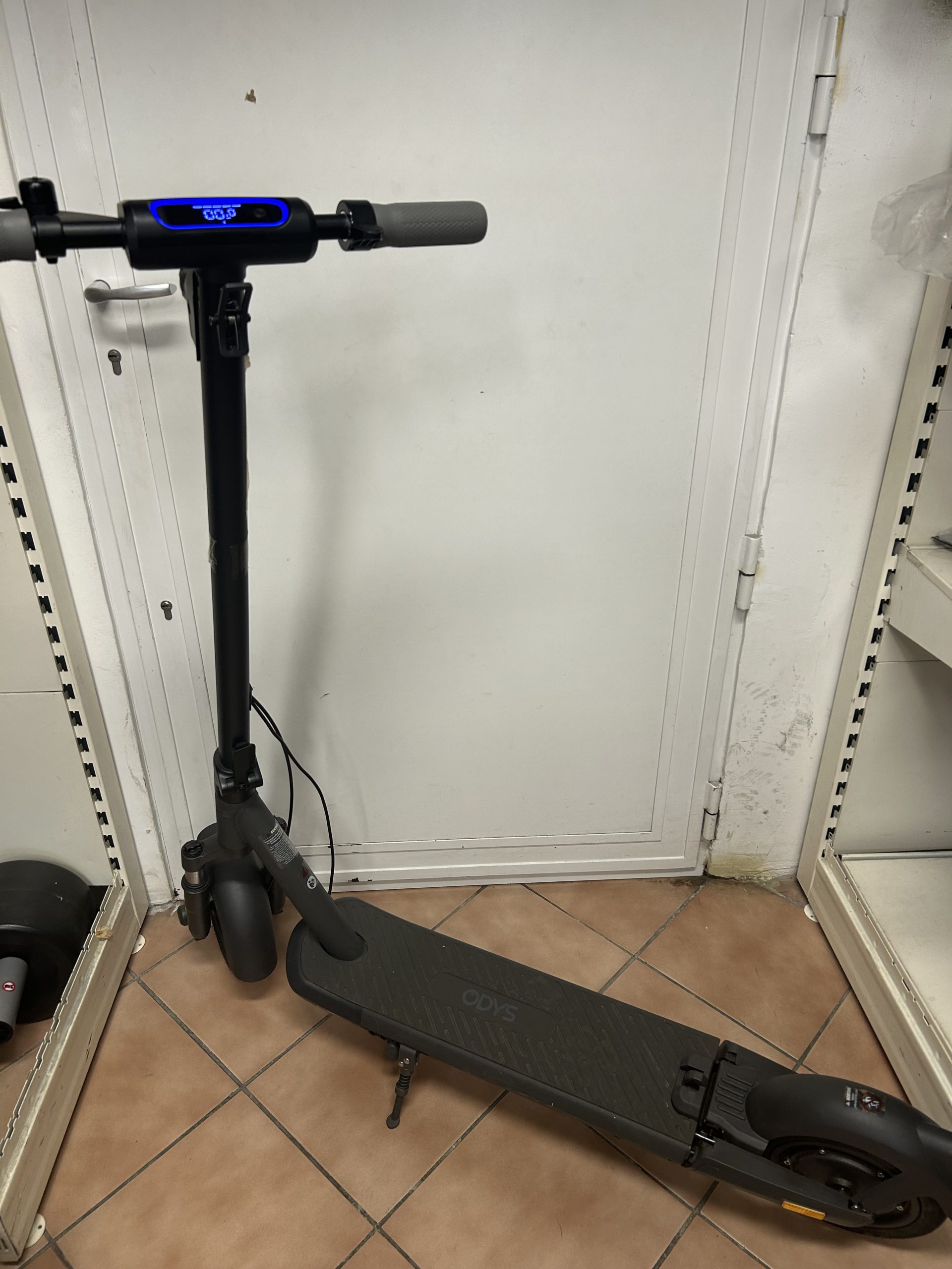 130km futott 12,5 Ah / 54 V 500w  Odys NEO e100 roller ELADÓ, kiemelt kép