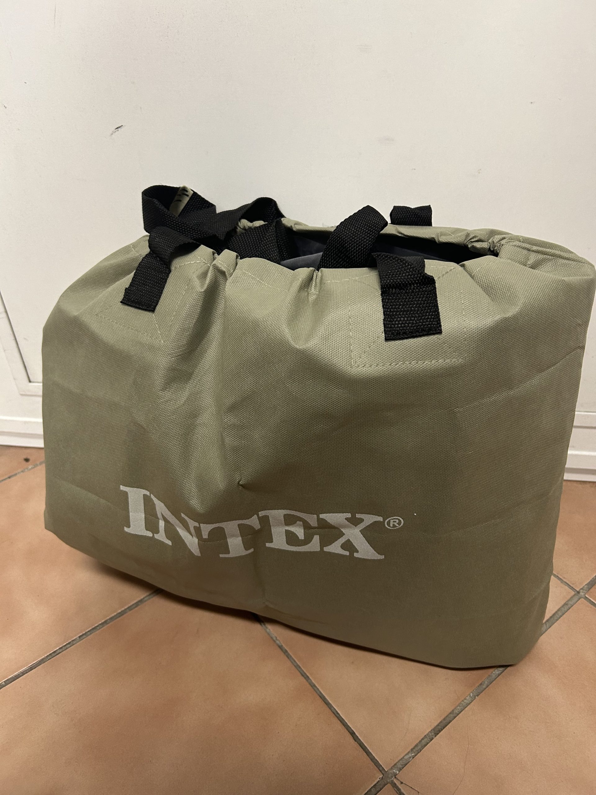 Intex felfújható matrac, kiemelt kép
