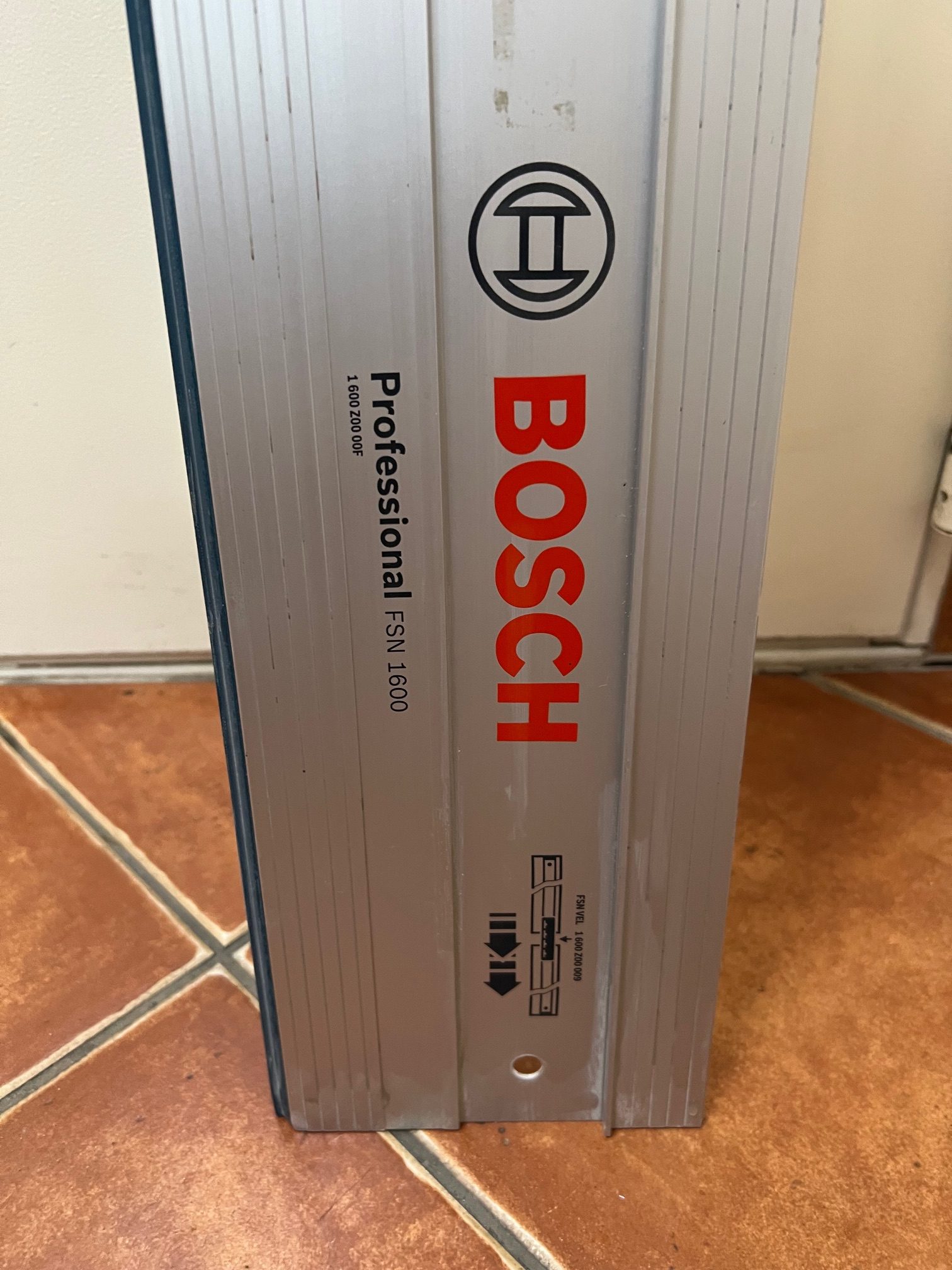 Bosch FSN-1600 vezetősin 160cm, kiemelt kép