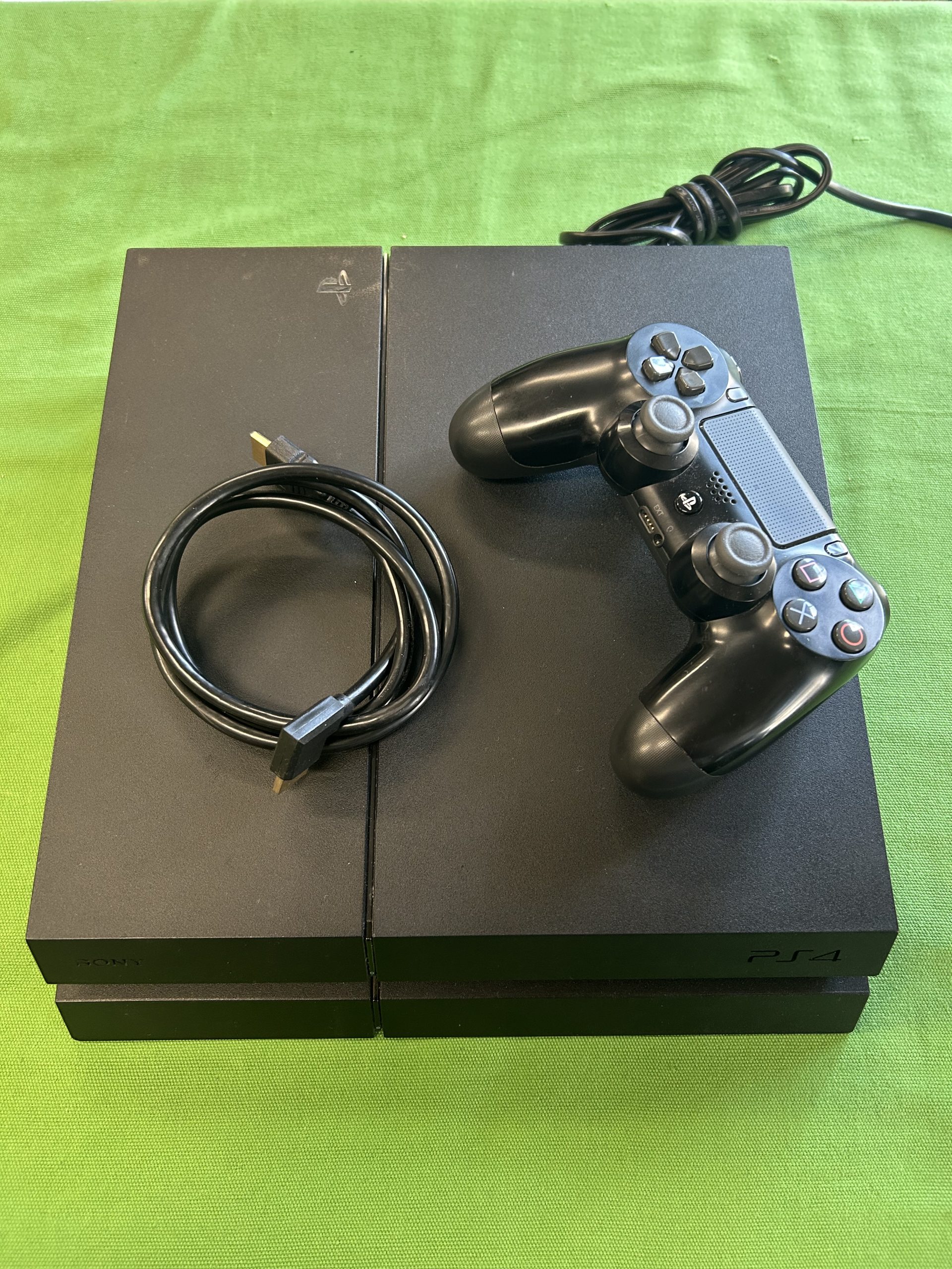 PS4 fat konzol 500 GB, kiemelt kép