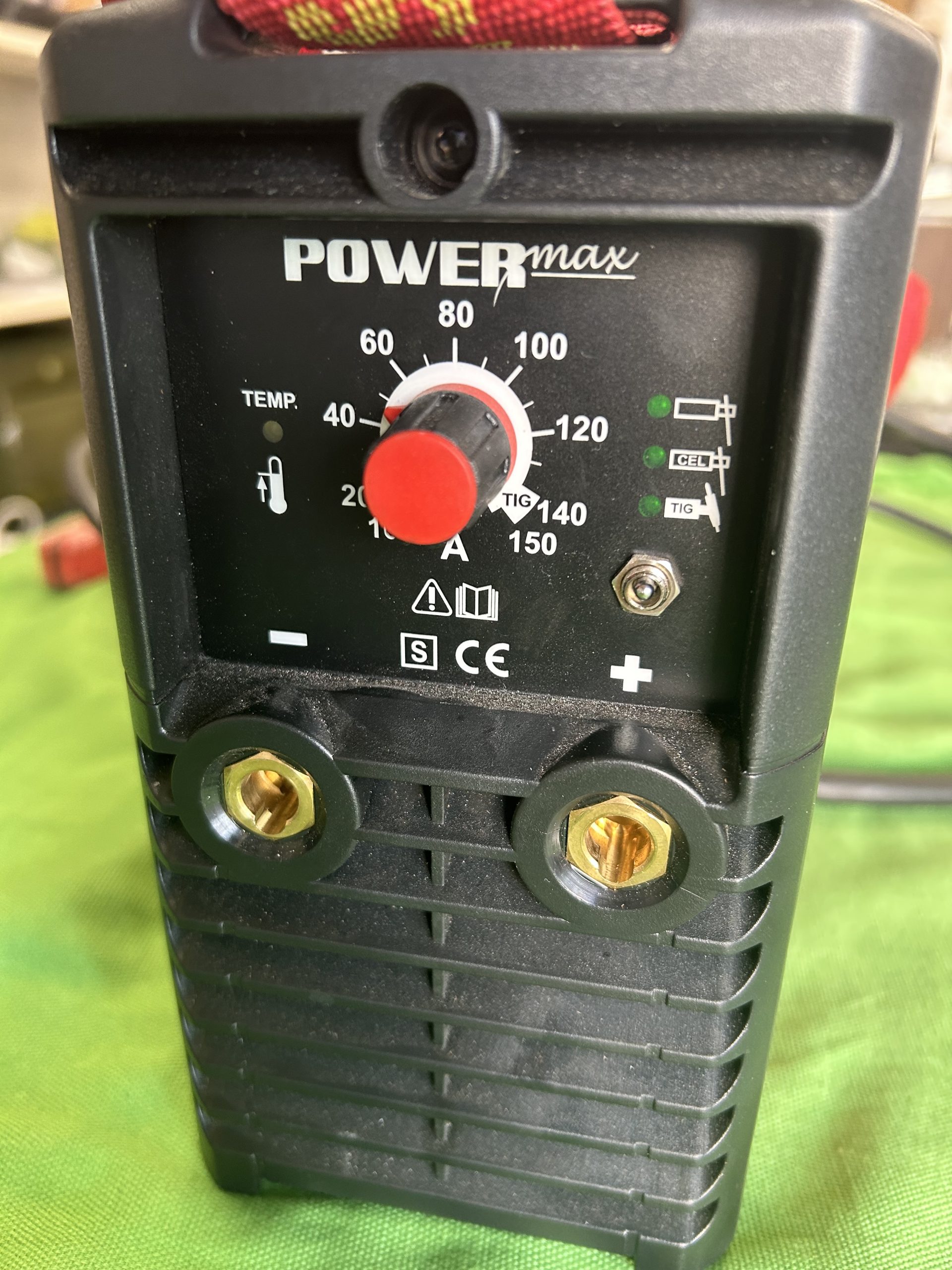 PowerMax Kézi hegesztőberendezés elektromos hegesztéshez és 230 V DC TIG hegesztéshez, kiemelt kép