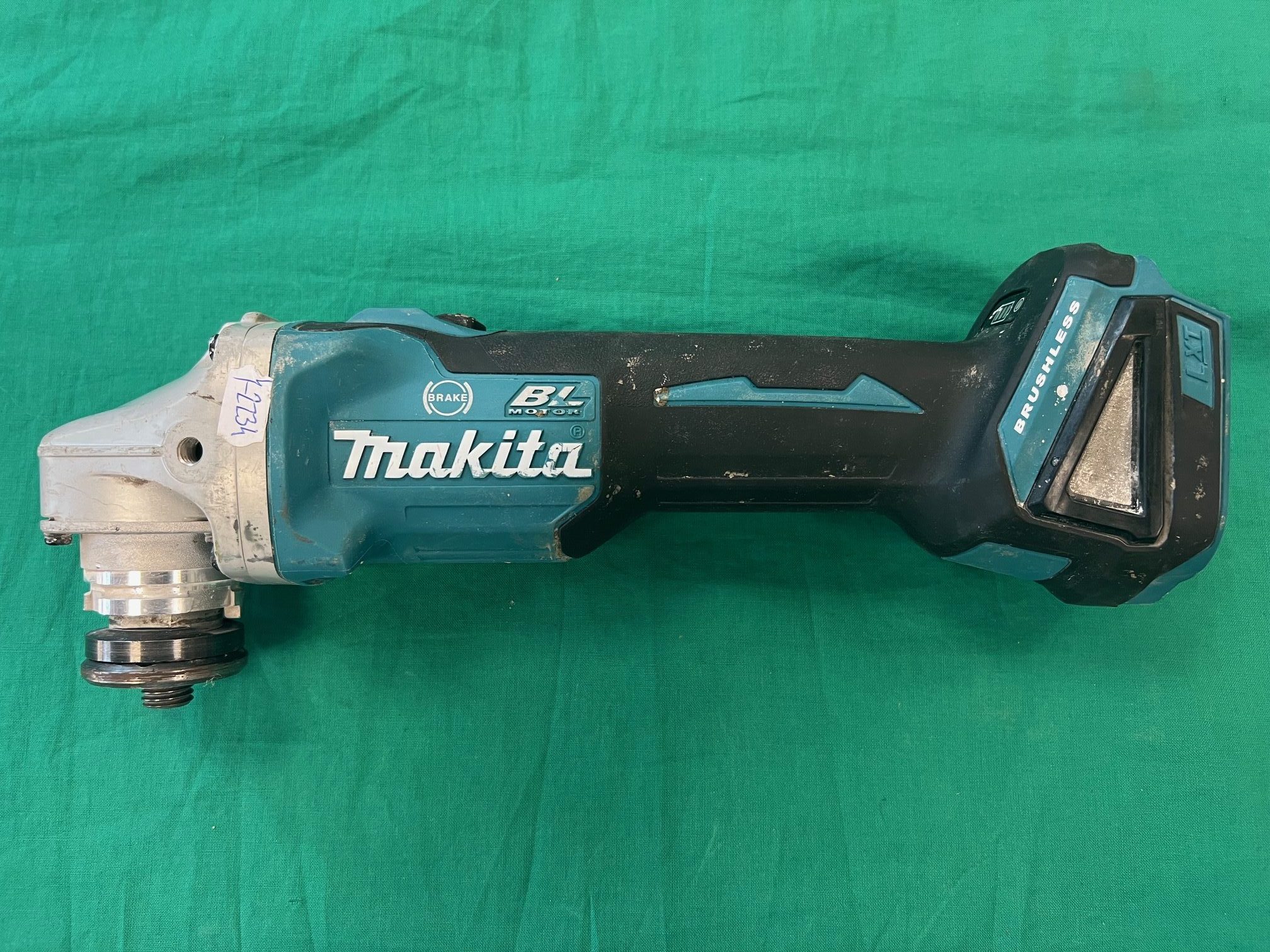 Makita akkumulátoros sarokcsiszoló (DGA506Z), kiemelt kép