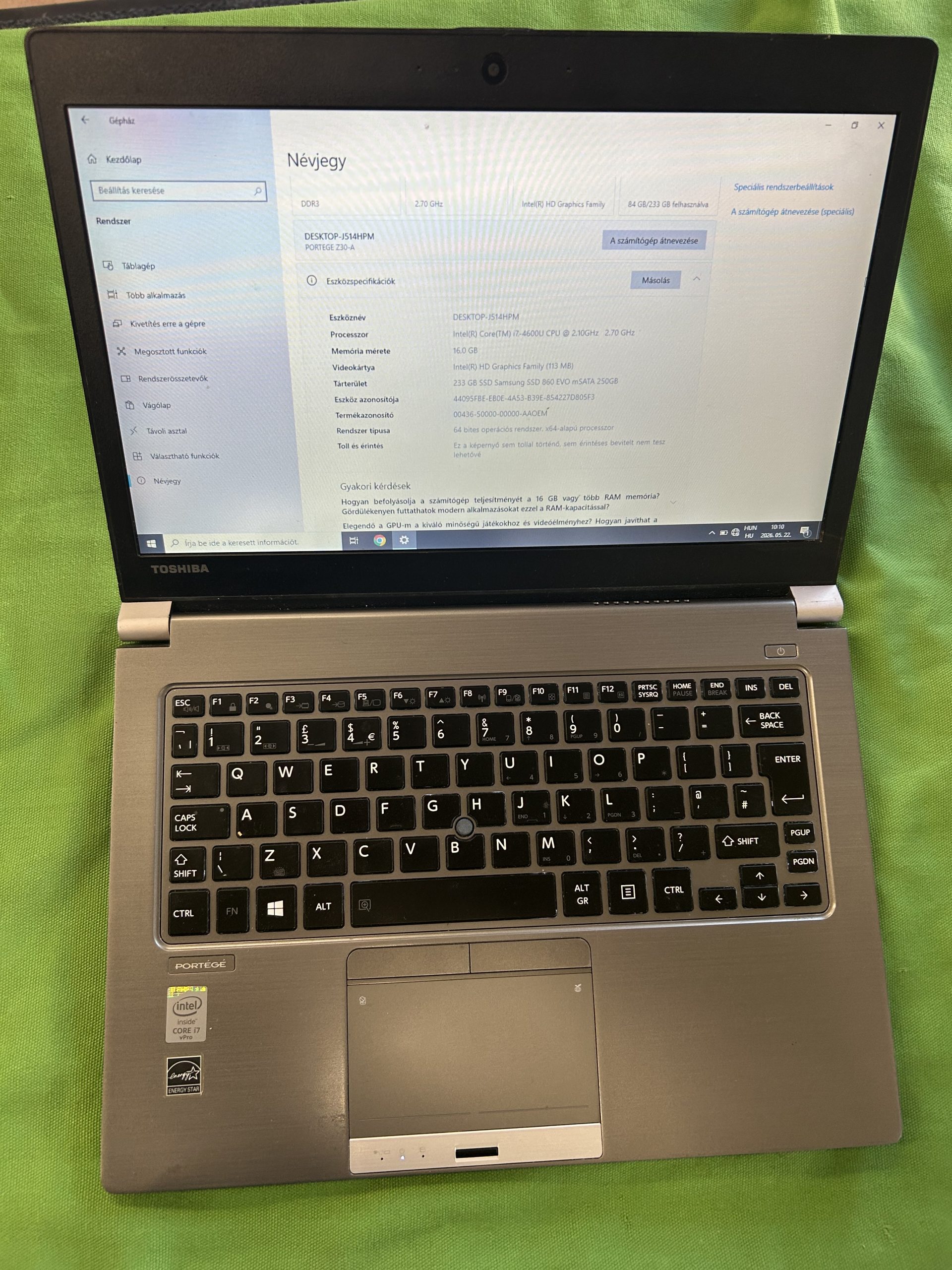 Toshiba i7 Notebook, kiemelt kép