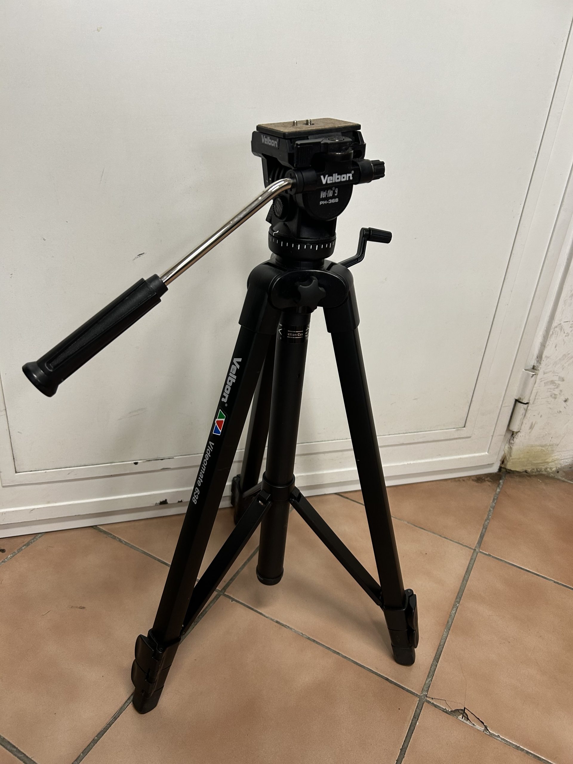 Velbon Videomate 638 állvány, kiemelt kép