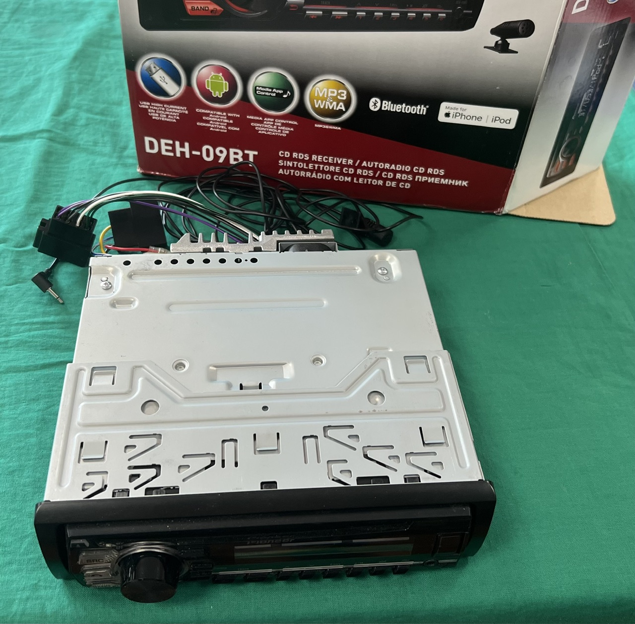 Pioneer DEH-09BT Bt. autórádió, kiemelt kép