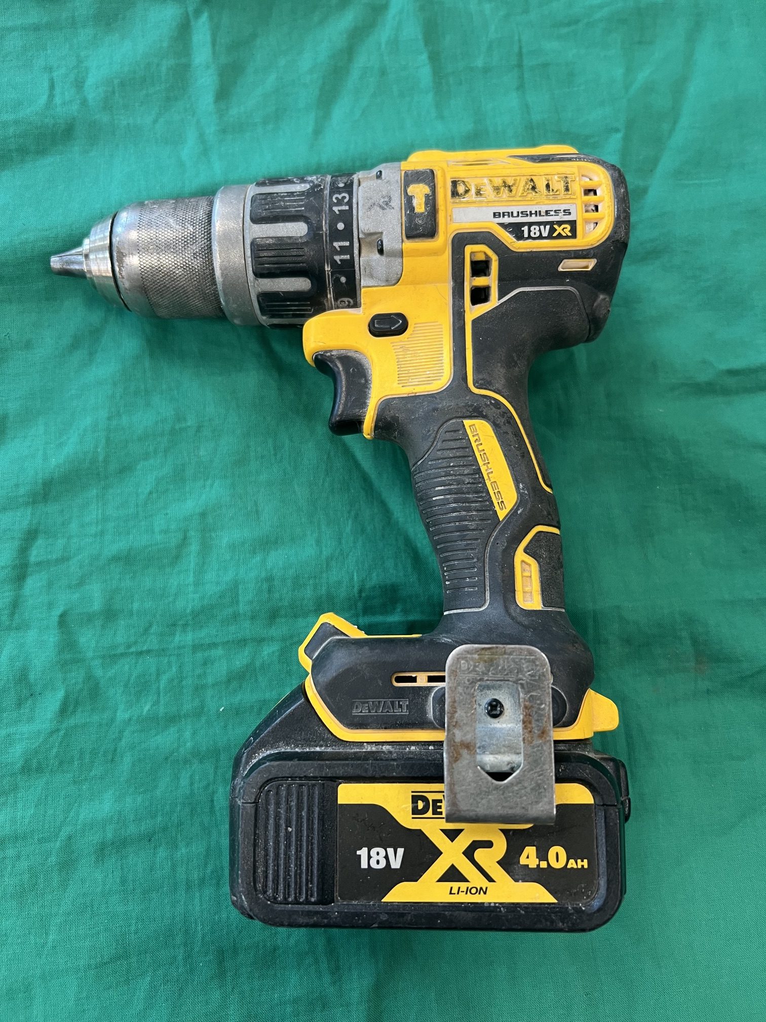 DEWALT fúró-csavarozó (DCD796), kiemelt kép