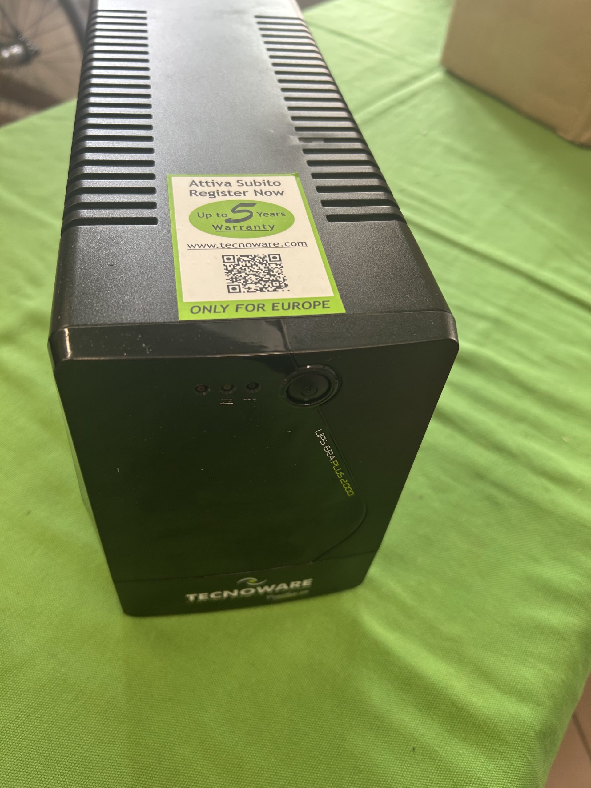 Tecnoware UPS ERA PLUS 2000 szünetmentes tápegység, kiemelt kép
