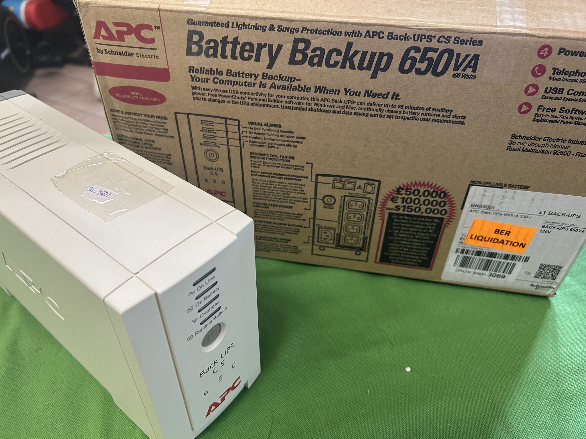 APC Back-UPS BK650EI szünetmentes tápegység, kiemelt kép