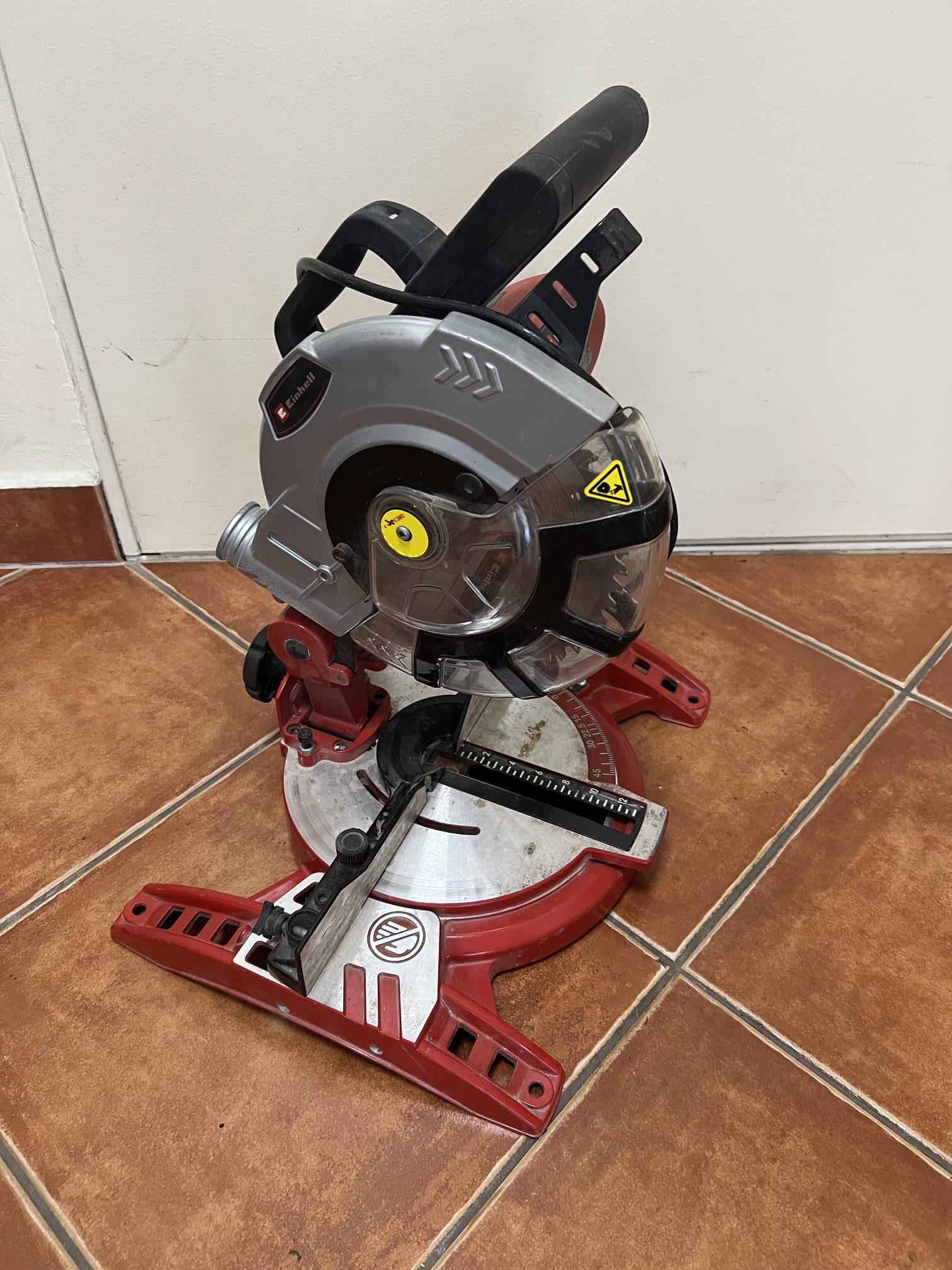 Einhell TC-MS 2112 gérvágó fűrész, kiemelt kép