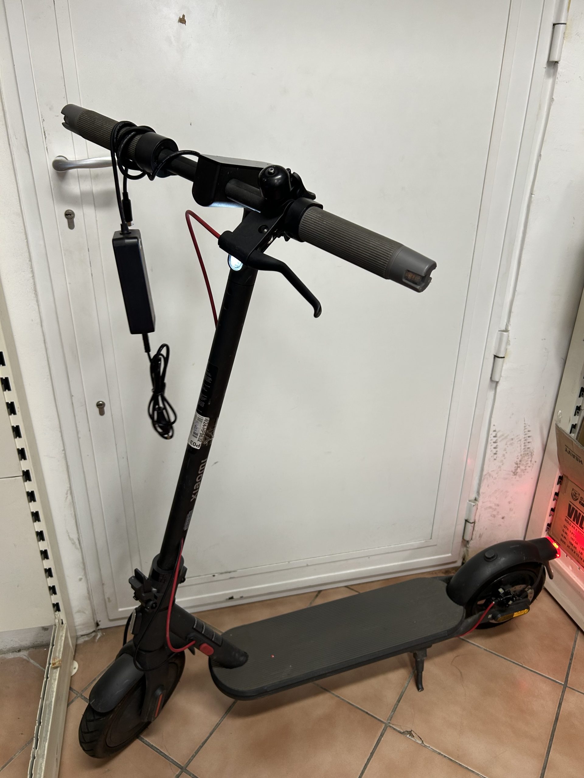 Xiaomi Mi Electric Scooter 4 elektromos roller, kiemelt kép