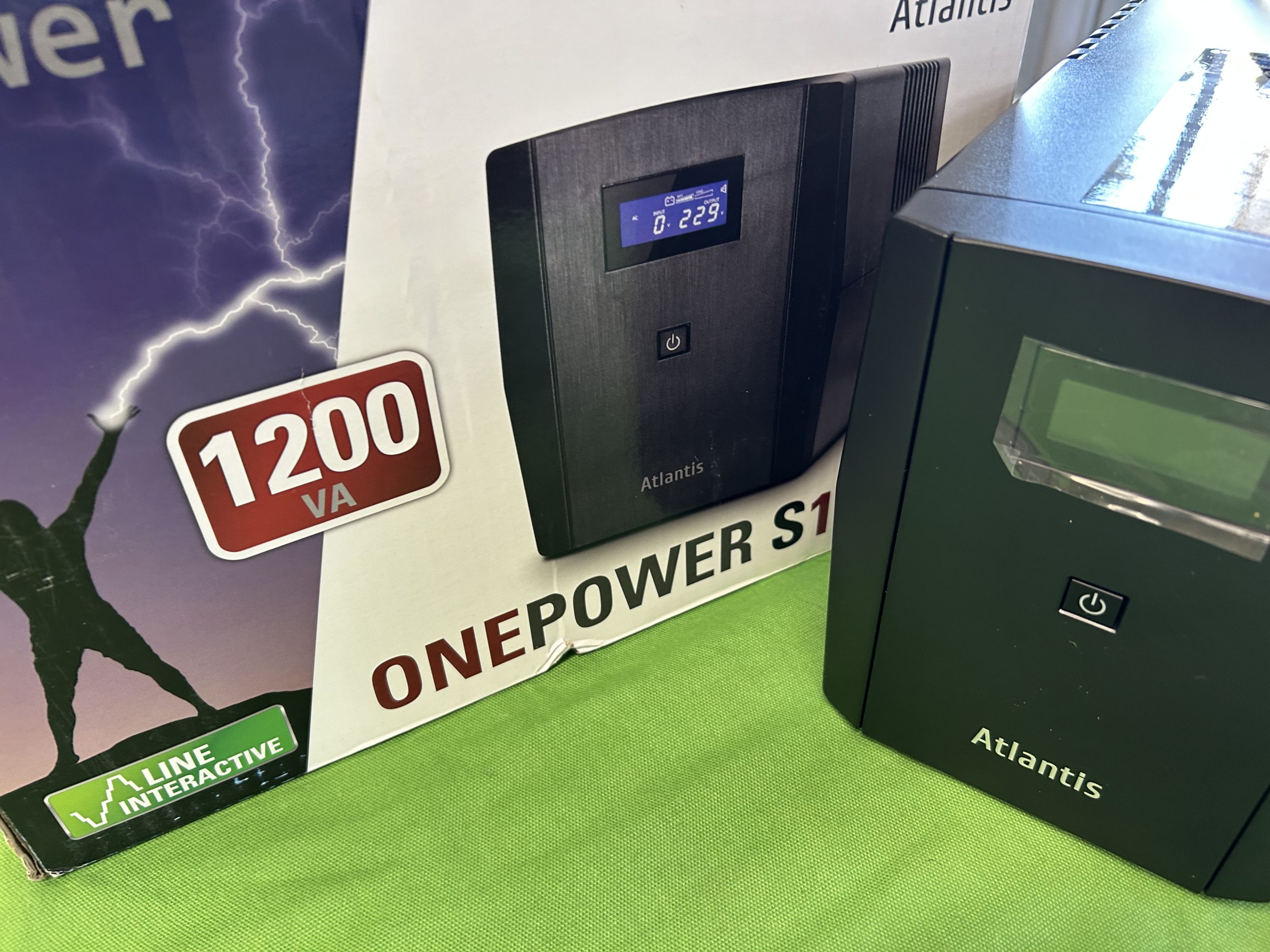 Atlantis OnePower 1200, UPS Line Interactive 1200VA/700W szünetmentes tápegység, kiemelt kép