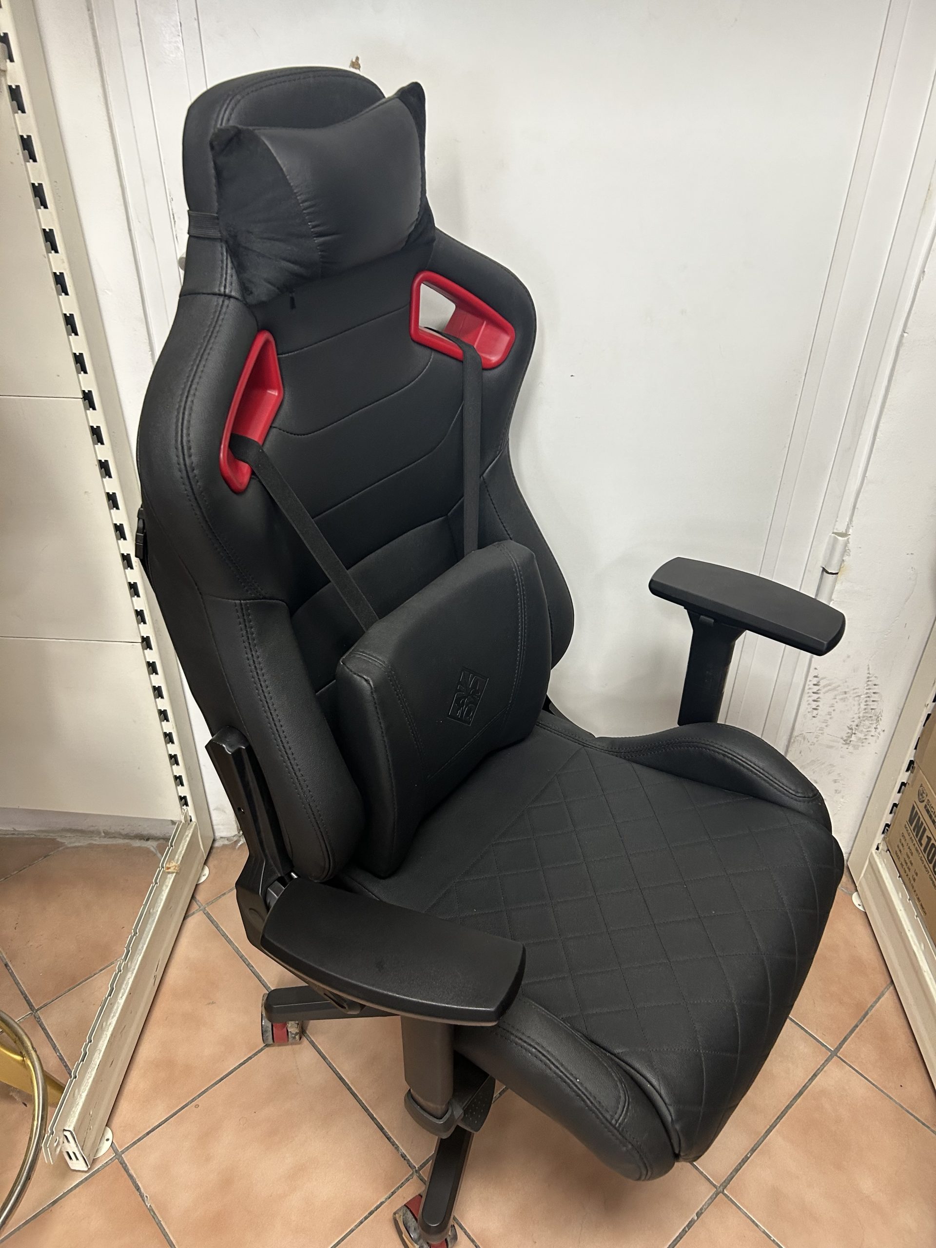 HP Omen Citadel gamer szék, kiemelt kép