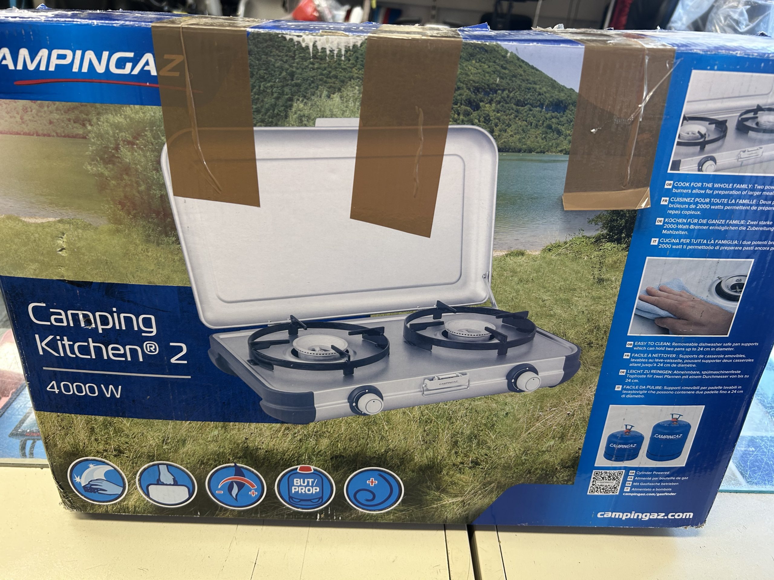 Új Campingaz Camping Kitchen® 2 hordozható kétégős gázfőző, kiemelt kép
